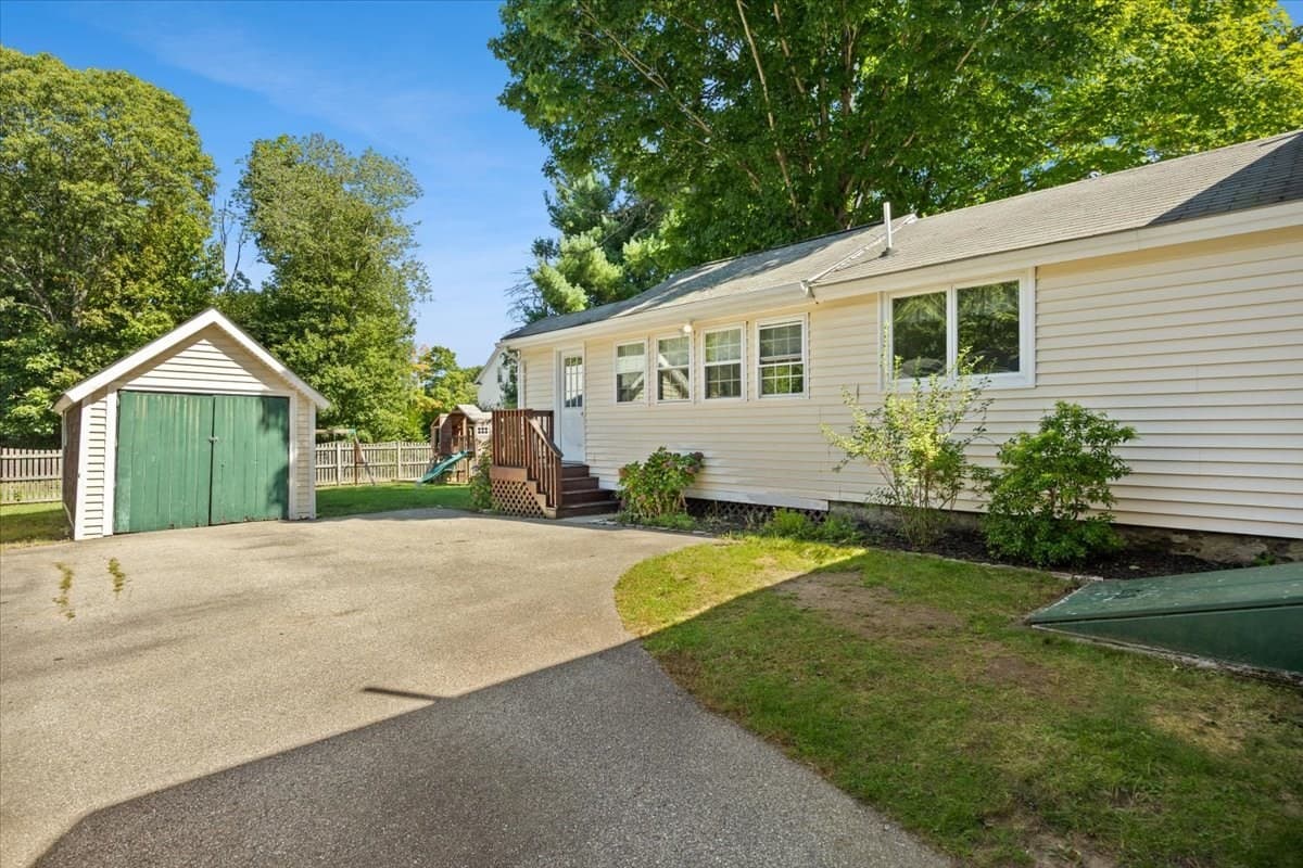 Single Family Residence at 177 West Street, North Attleboro MA 02760, North Attleboro, photo 3 of 39
