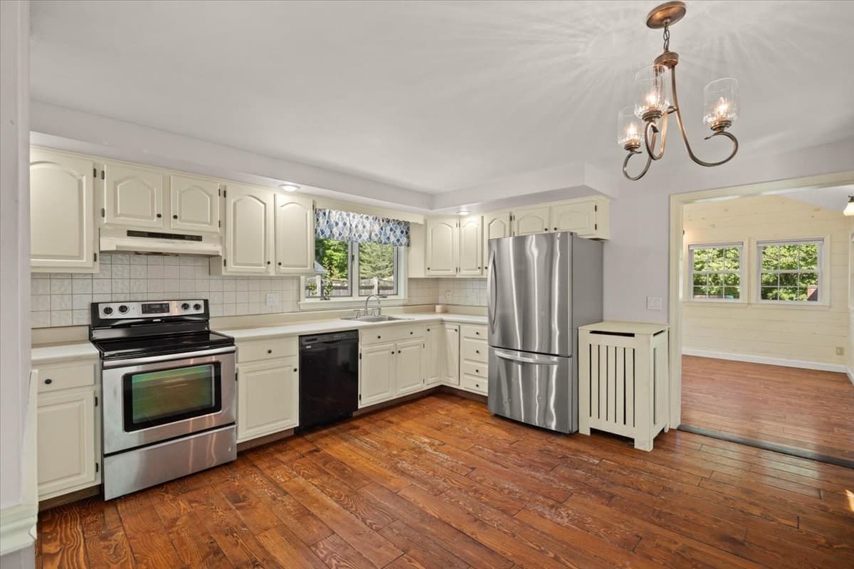 Single Family Residence at 177 West Street, North Attleboro MA 02760, North Attleboro, photo 10 of 39