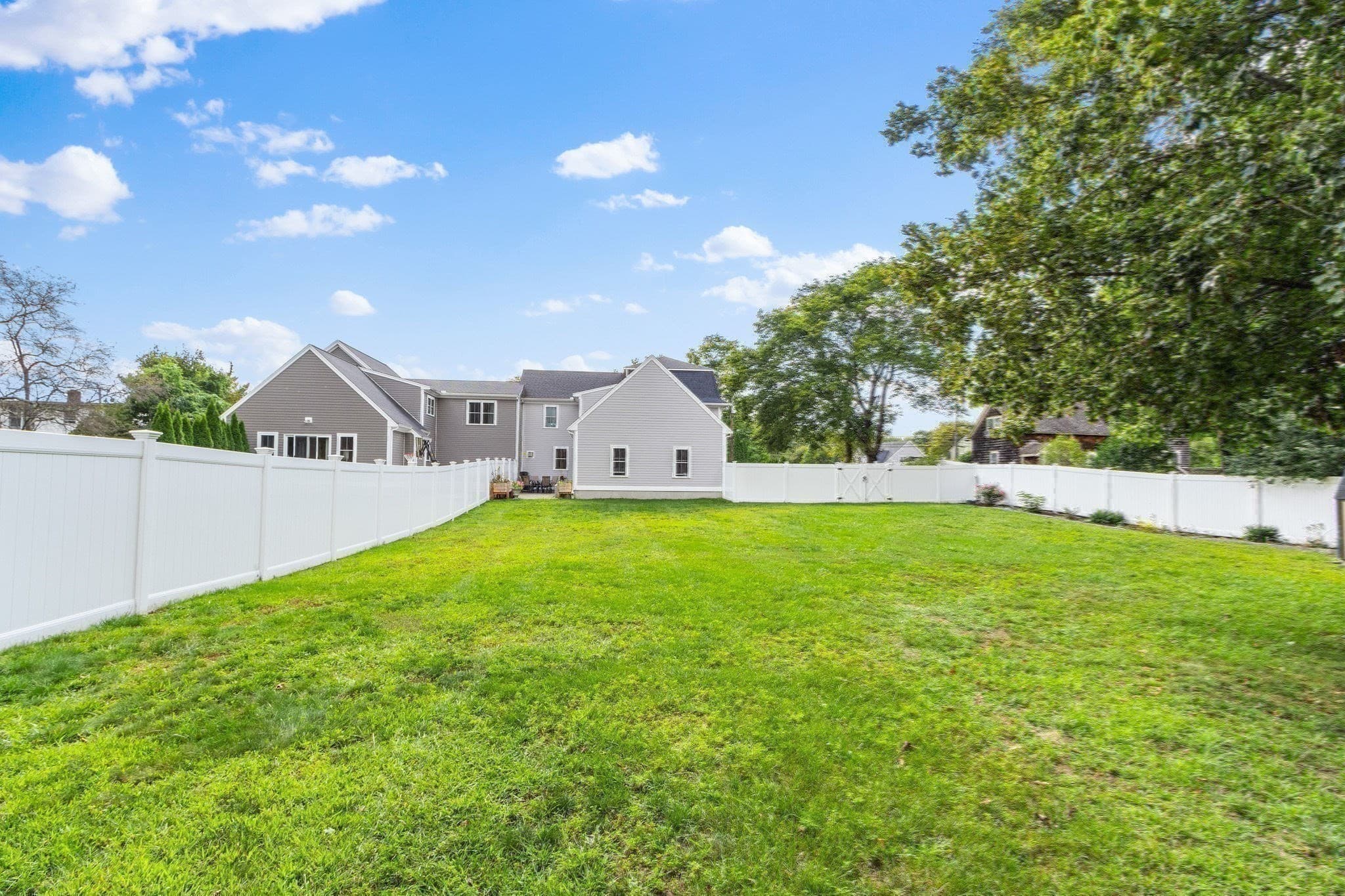 Condominium at 80 Pleasant St # 80, Medfield MA 02052, Medfield, photo 27 of 42