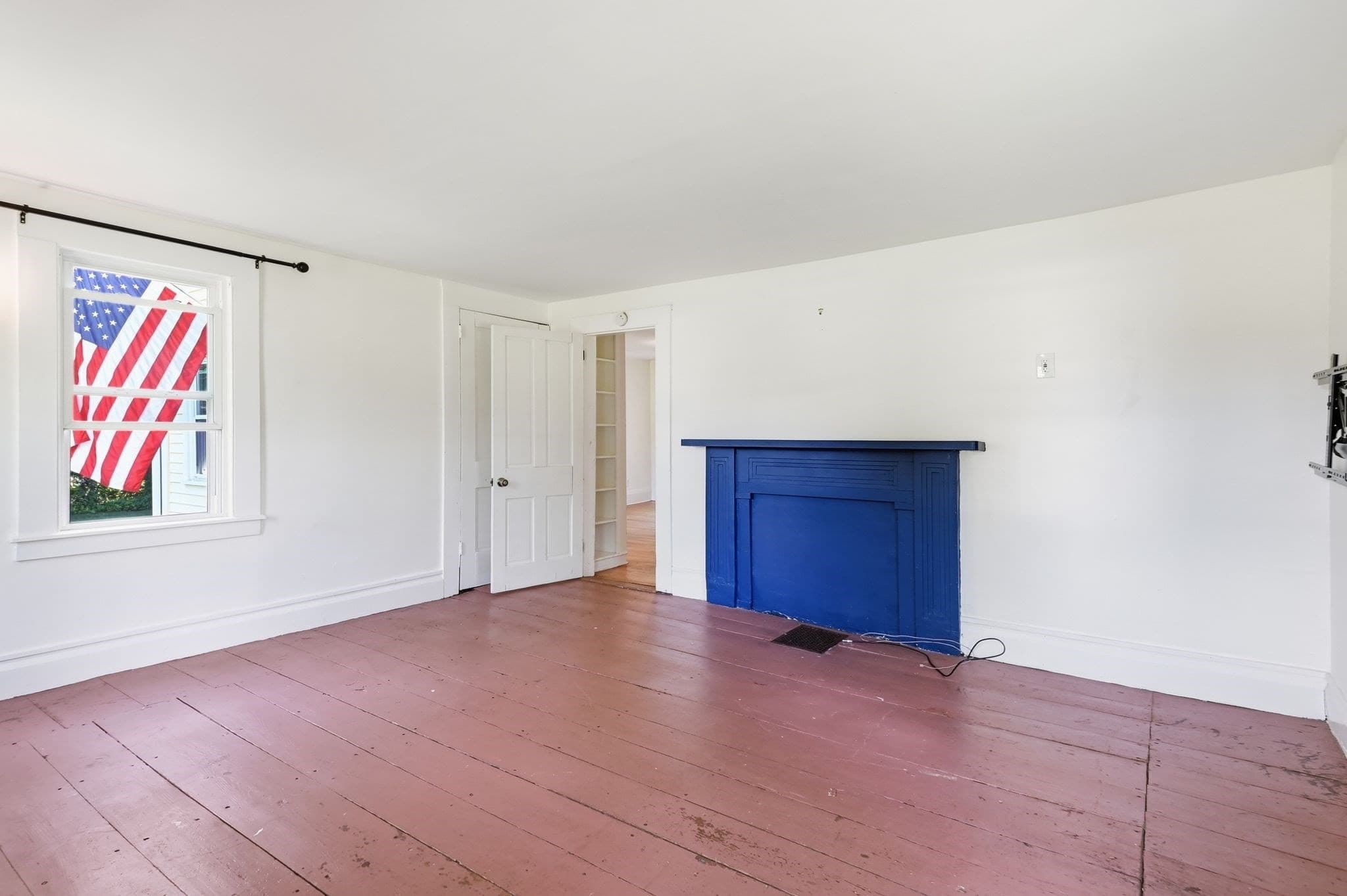 Single Family Residence at 217 N Maple St, Enfield CT 06082, photo 13 of 41