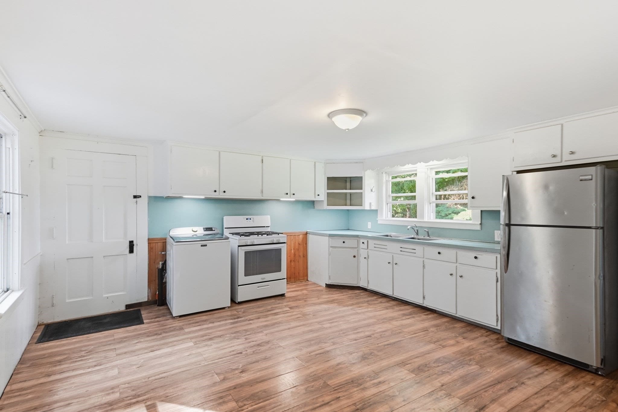 Single Family Residence at 217 N Maple St, Enfield CT 06082, photo 17 of 41