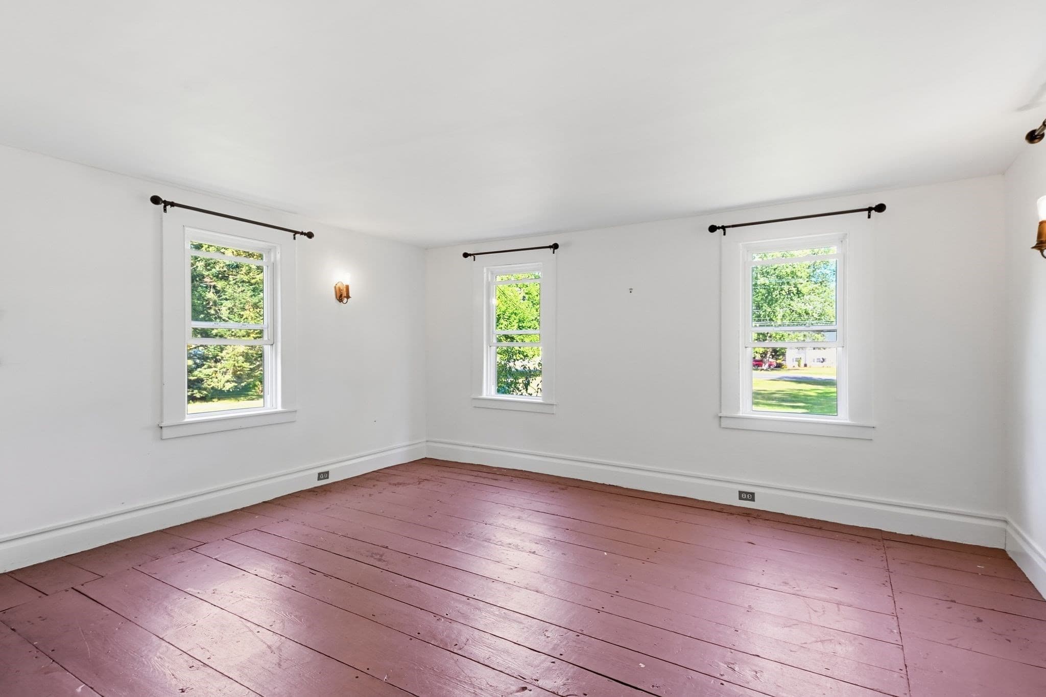 Single Family Residence at 217 N Maple St, Enfield CT 06082, photo 12 of 41