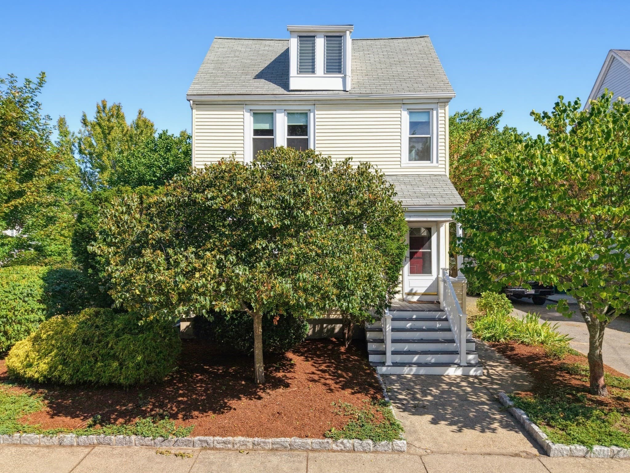 Single Family Residence at 148 Washington St, Medford MA 02155, Medford, photo 5 of 42
