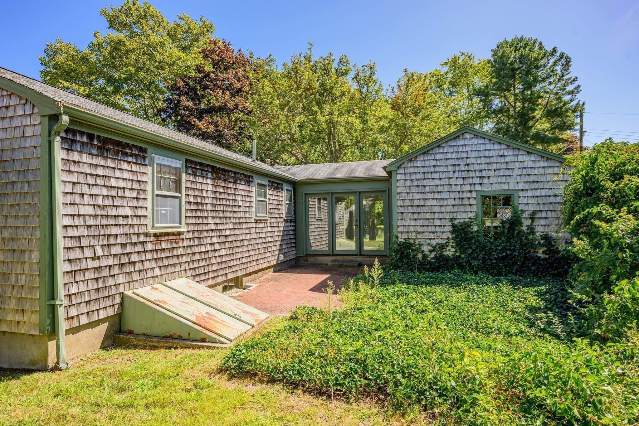 Single Family Residence at 61 Laurel Rd, Barnstable MA 02632, Barnstable, photo 28 of 38