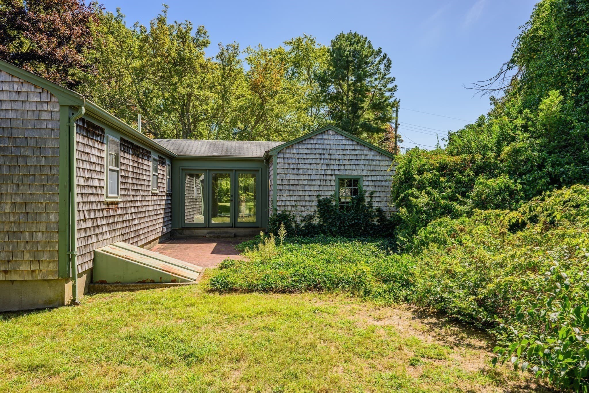 Single Family Residence at 61 Laurel Rd, Barnstable MA 02632, Barnstable, photo 30 of 38