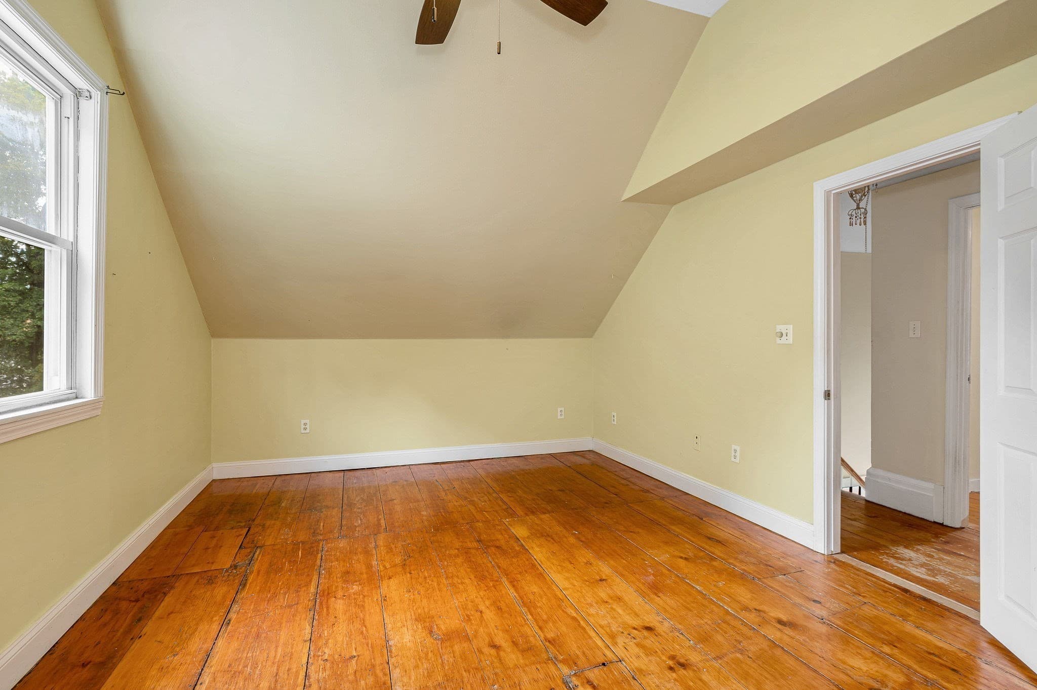 Single Family Residence at 115 Sladen St, Dracut MA 01826, Dracut, photo 29 of 39