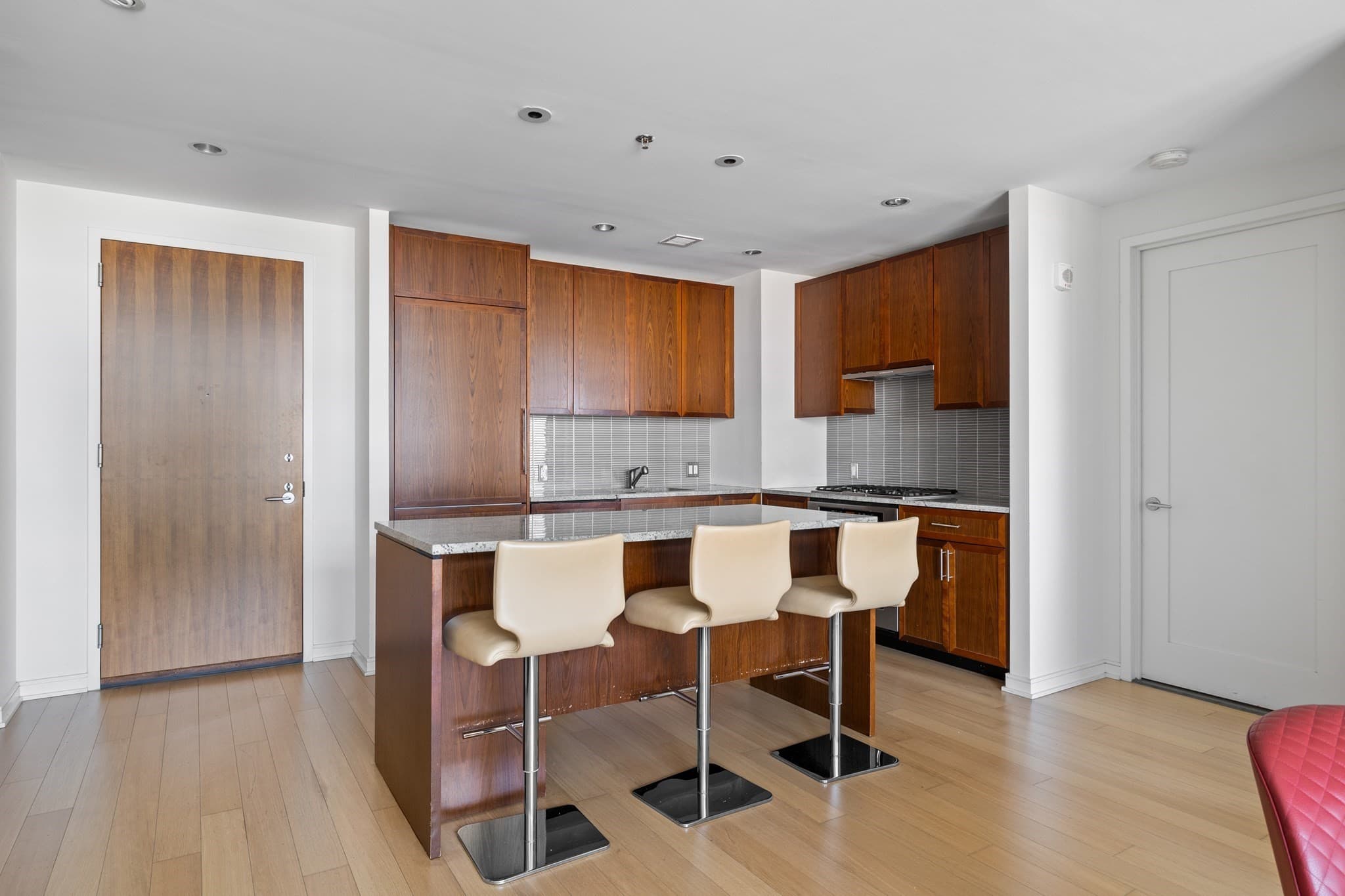 Condominium at 580 Washington St, Boston MA 02111, photo 12 of 36
