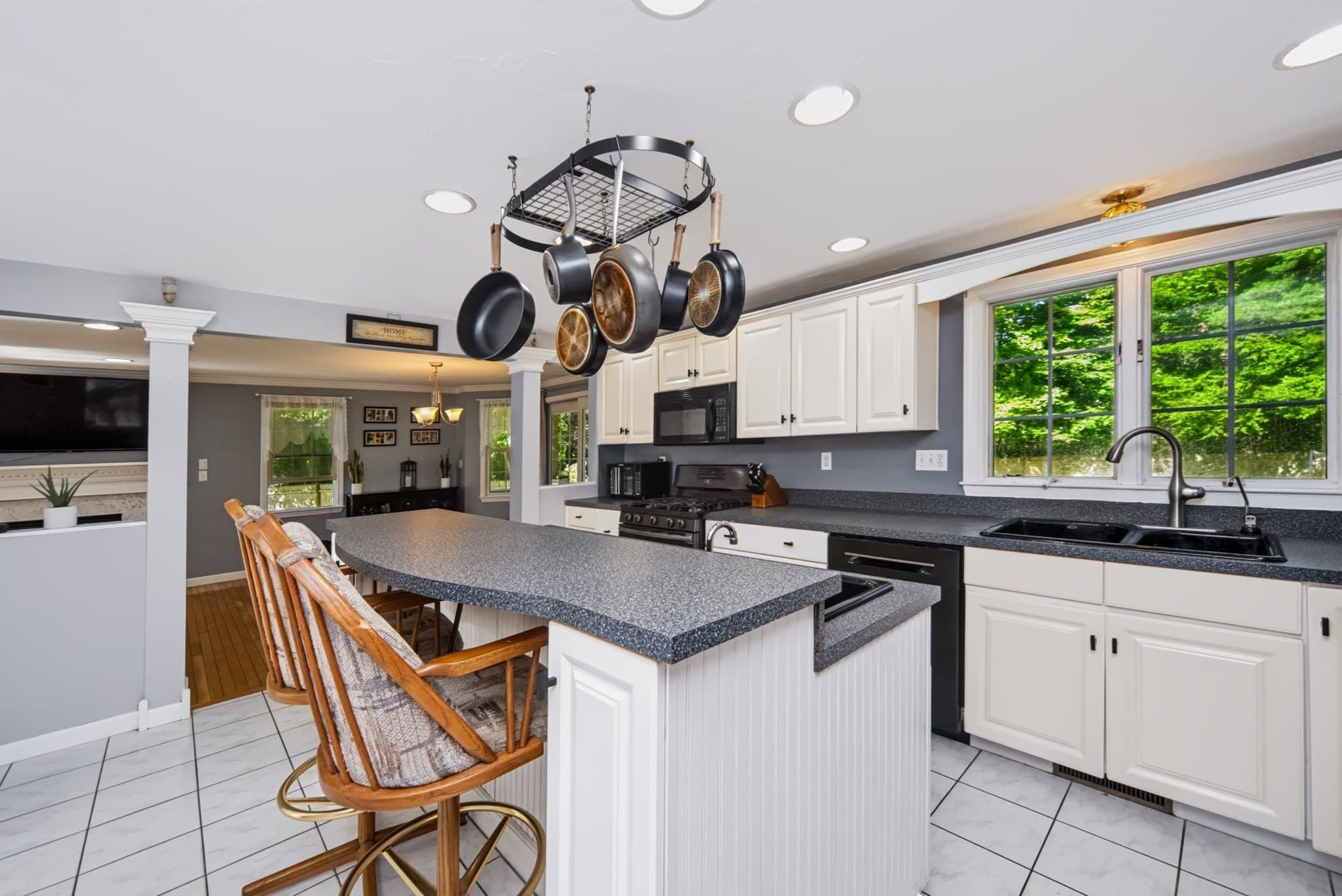 Single Family Residence at 24 Evergreen Rd, Lakeville MA 02347, Lakeville, photo 10 of 33