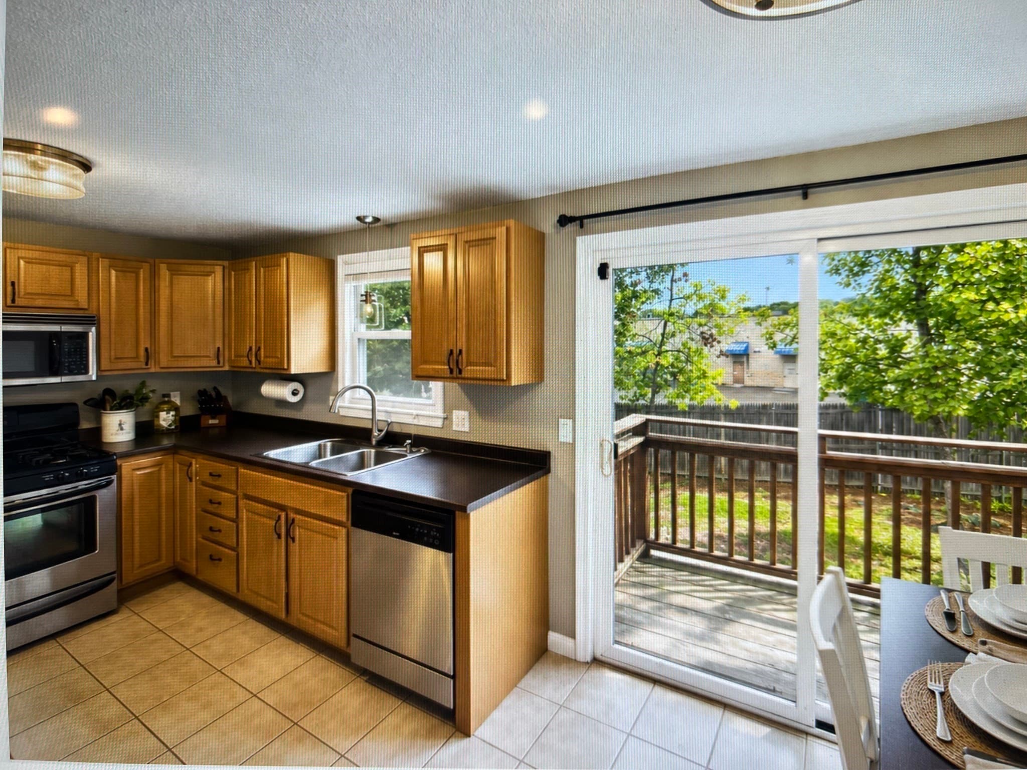 Condominium at 126 Willard Street # I, Lowell MA 01850, Lowell, photo 10 of 39
