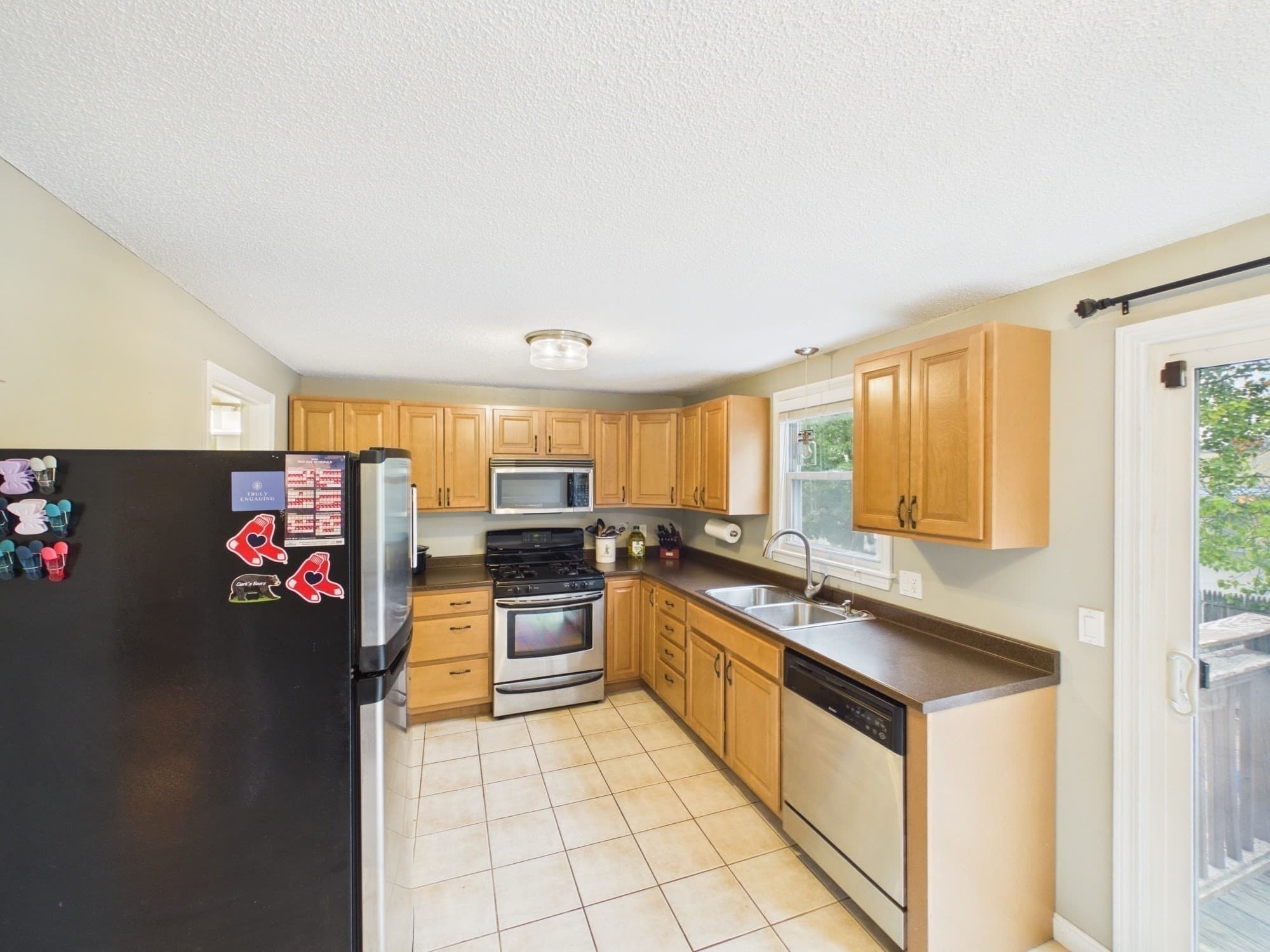 Condominium at 126 Willard Street # I, Lowell MA 01850, Lowell, photo 11 of 39