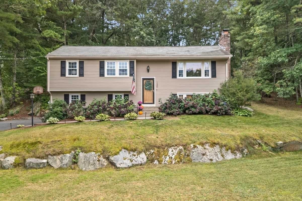 120 Ivy Lane, Northbridge MA 01588