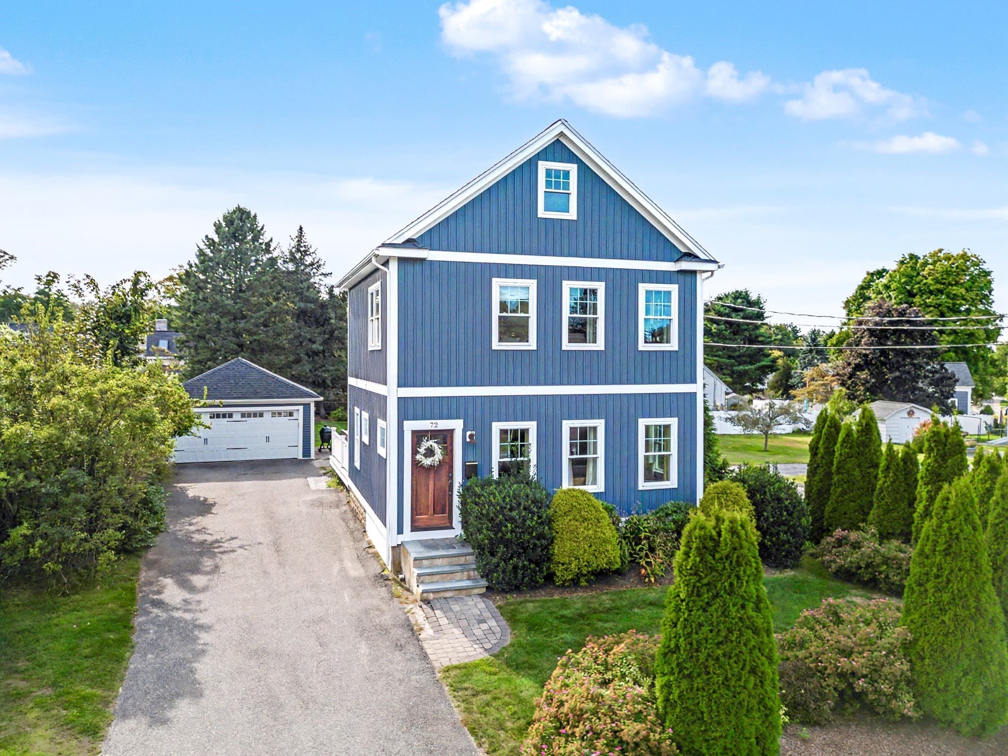 72 Grove St, Hopkinton MA 01748