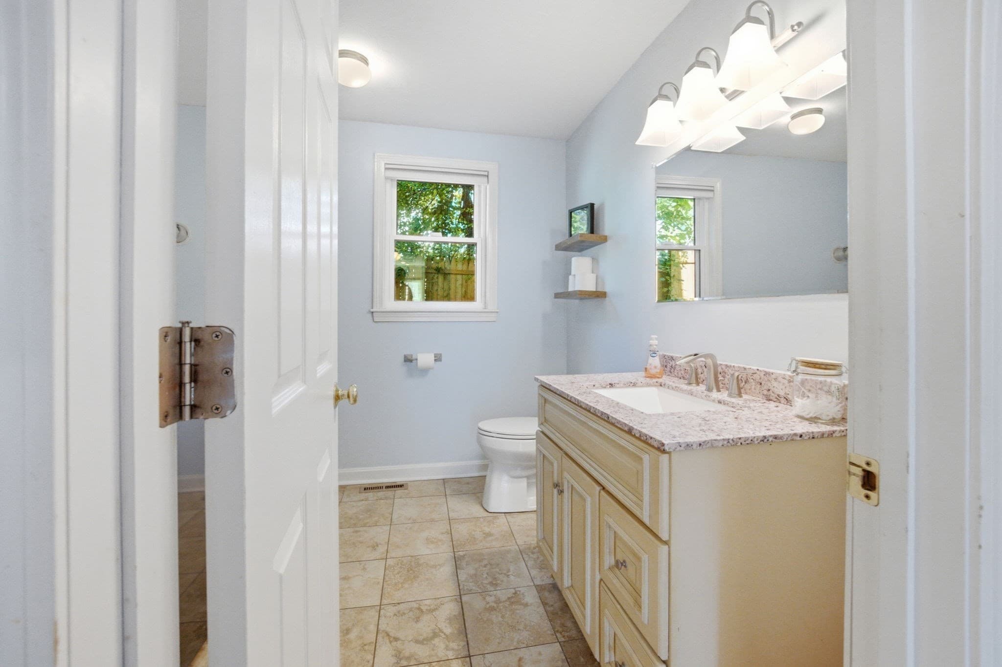 Single Family Residence at 51 Mechanic St, Bellingham MA 02019, Bellingham, photo 13 of 40