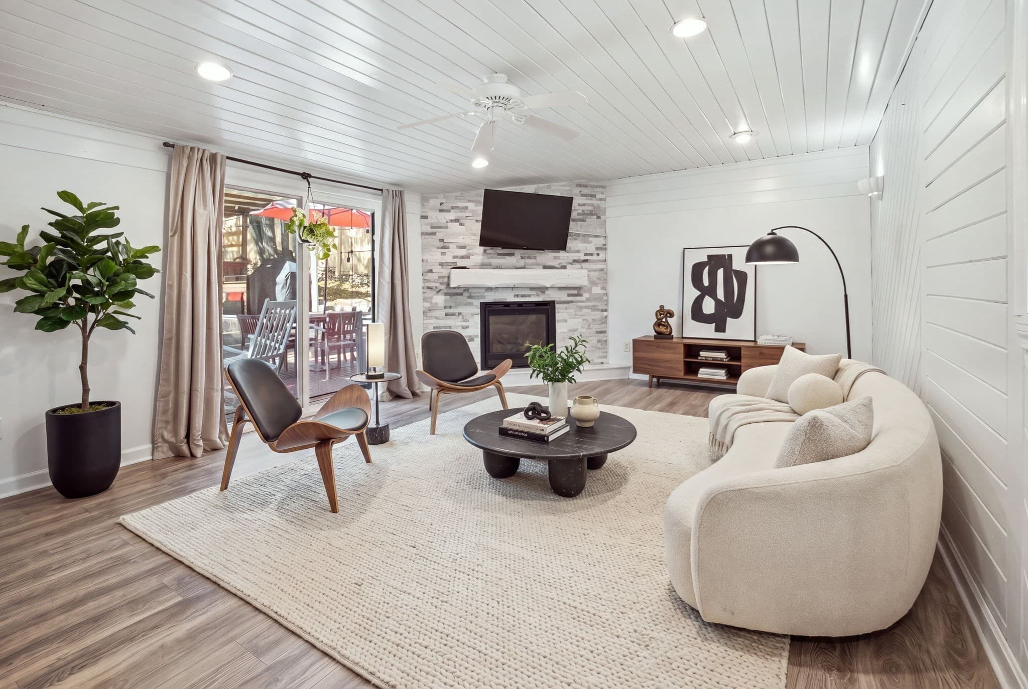 Single Family Residence at 51 Mechanic St, Bellingham MA 02019, Bellingham, photo 3 of 40