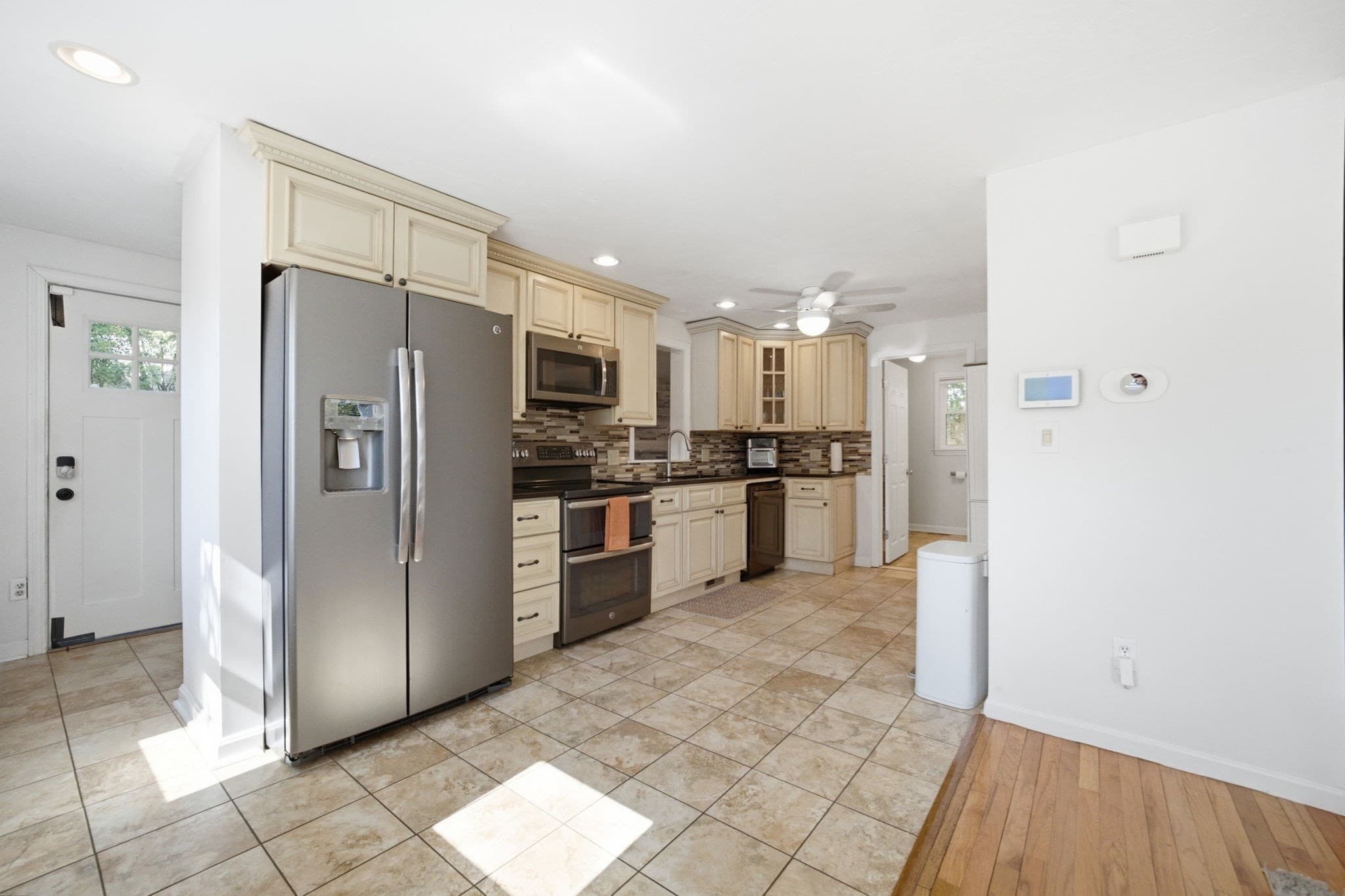 Single Family Residence at 51 Mechanic St, Bellingham MA 02019, Bellingham, photo 9 of 40