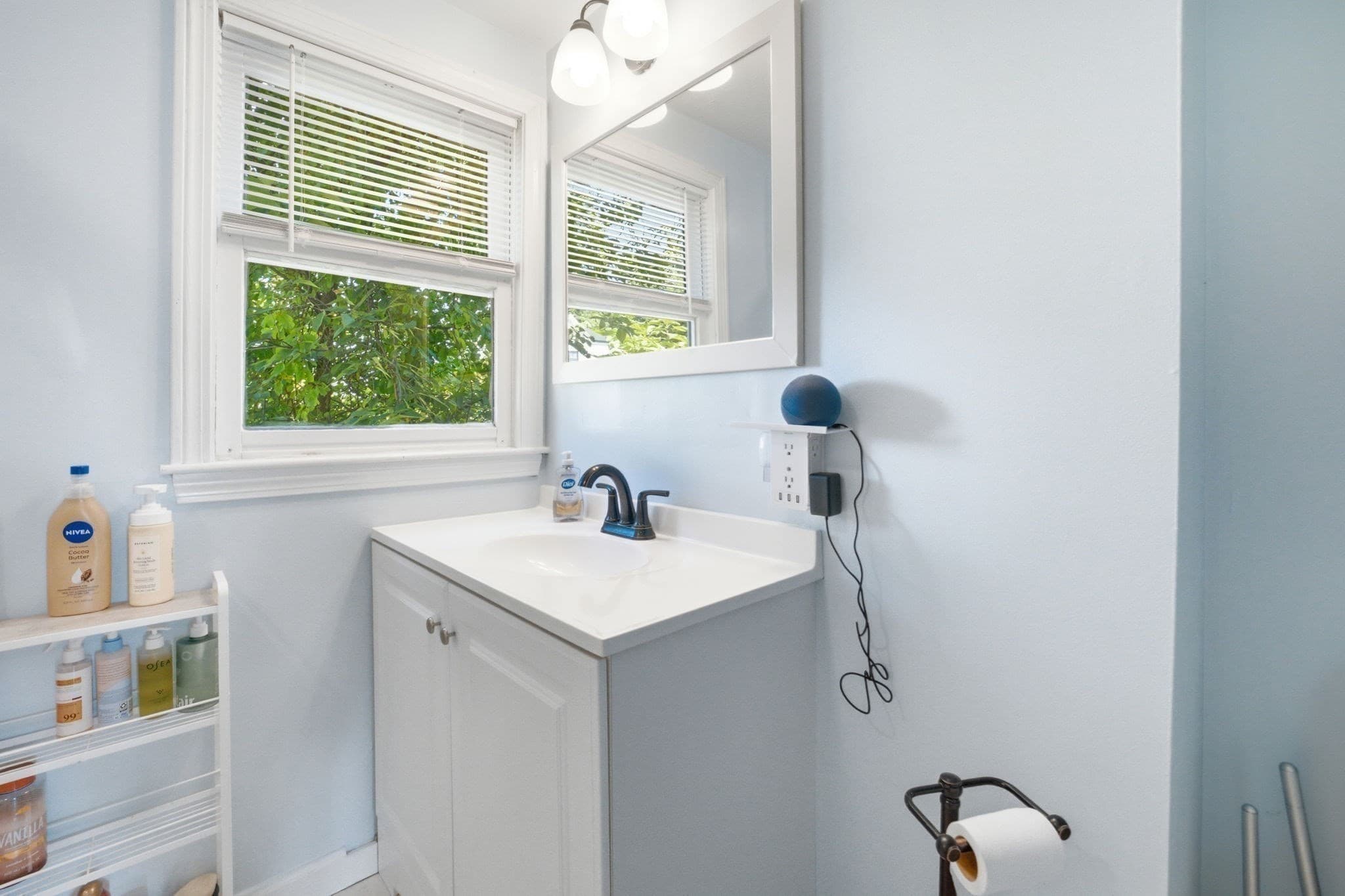 Single Family Residence at 51 Mechanic St, Bellingham MA 02019, Bellingham, photo 30 of 40