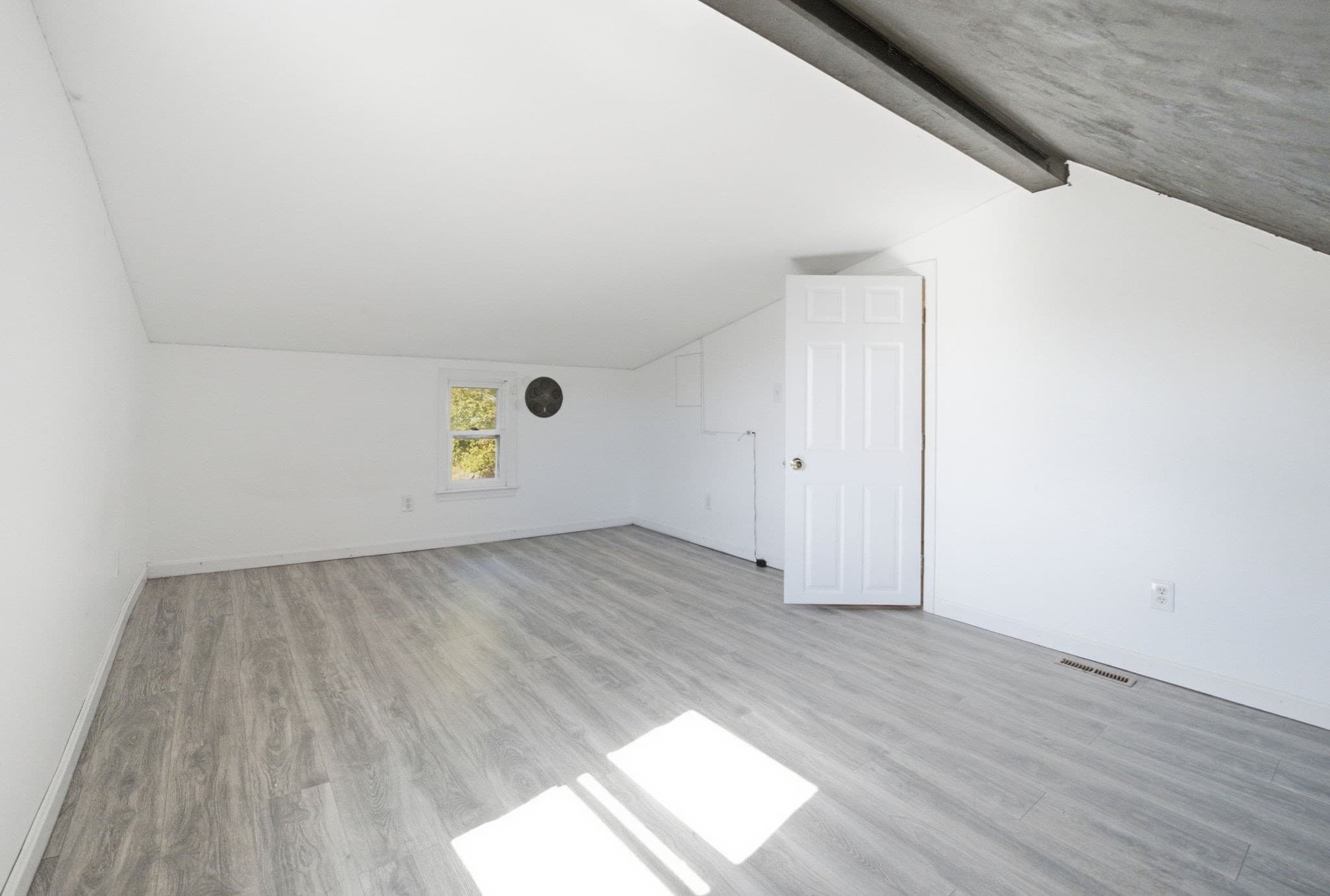 Single Family Residence at 51 Mechanic St, Bellingham MA 02019, Bellingham, photo 19 of 40