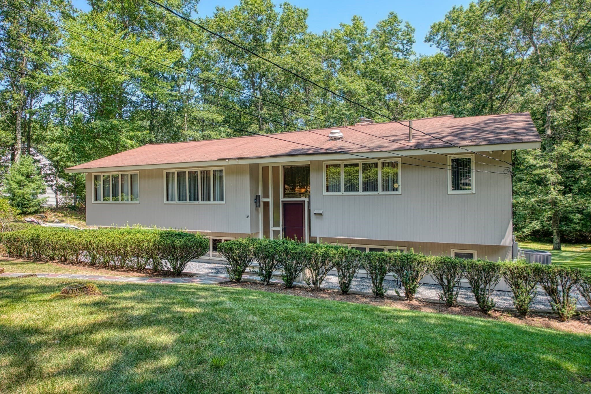 Single Family Residence at 9 West Ridge Dr, Sharon MA 02067, Sharon, photo 2 of 39