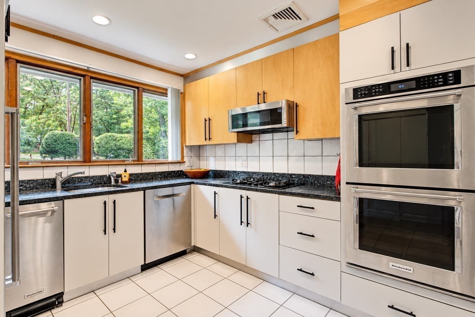 Single Family Residence at 9 West Ridge Dr, Sharon MA 02067, Sharon, photo 11 of 39
