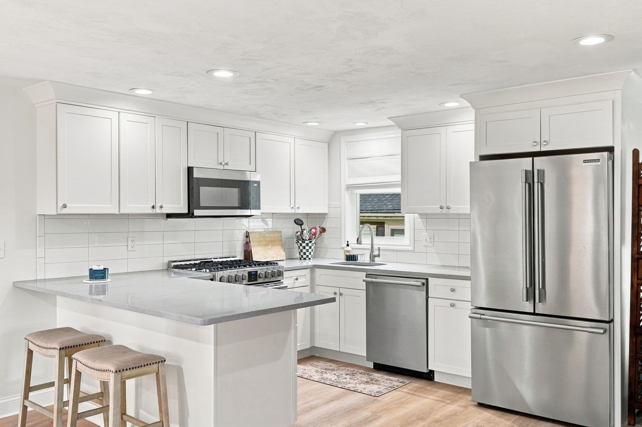 Condominium at 4 Farragut Rd # 2, Ipswich MA 01938, Ipswich, photo 10 of 33
