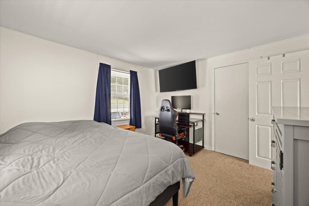 Single Family Residence at 90 Smoke Rise Cir, Swansea MA 02777, Swansea, photo 23 of 32