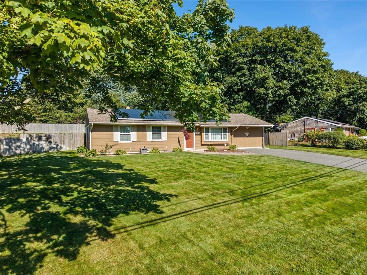Single Family Residence at 90 Smoke Rise Cir, Swansea MA 02777, Swansea, photo 2 of 32