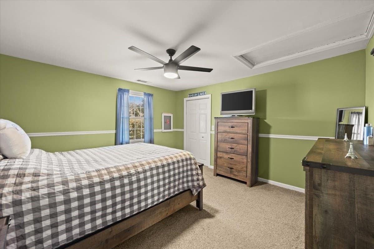 Single Family Residence at 90 Smoke Rise Cir, Swansea MA 02777, Swansea, photo 17 of 32