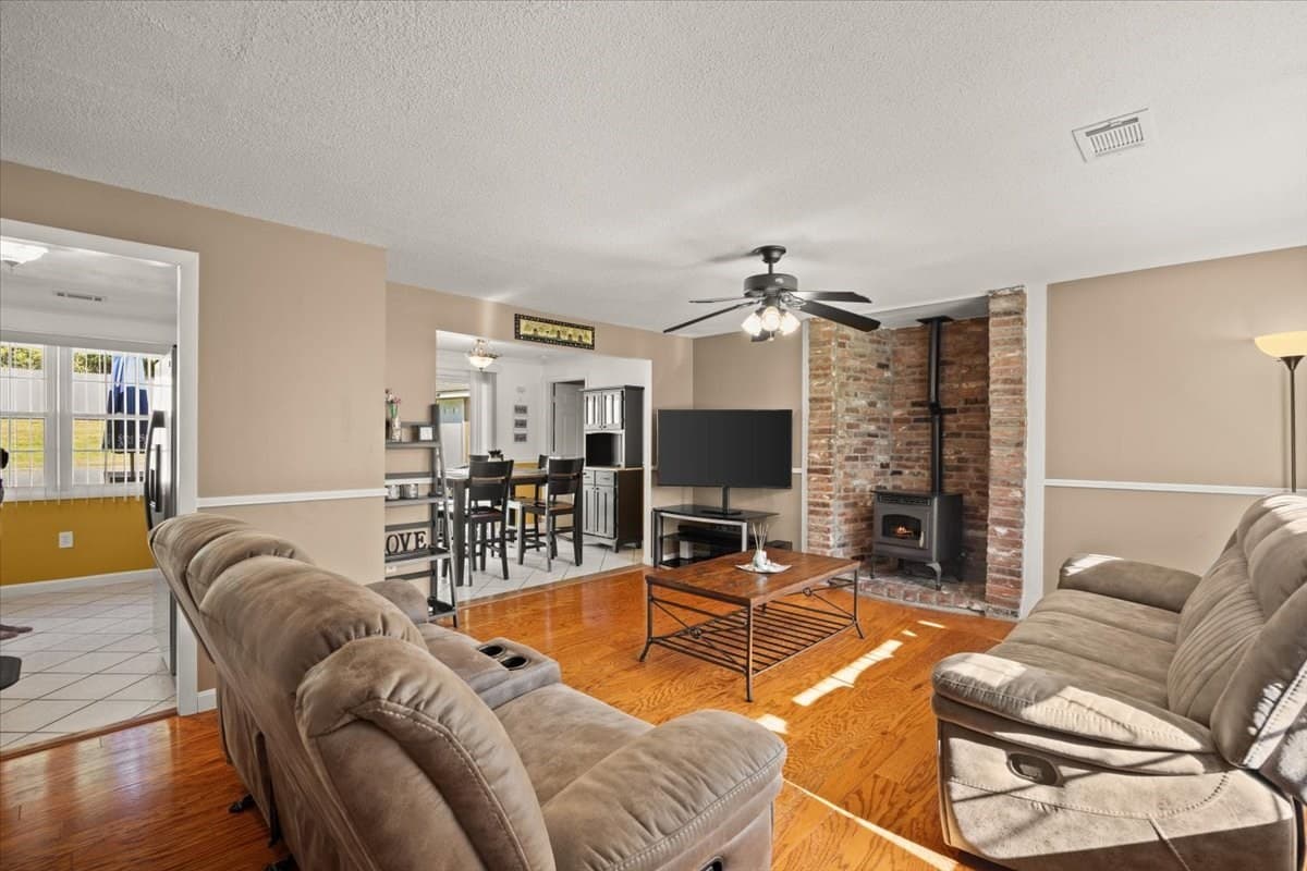 Single Family Residence at 90 Smoke Rise Cir, Swansea MA 02777, Swansea, photo 5 of 32