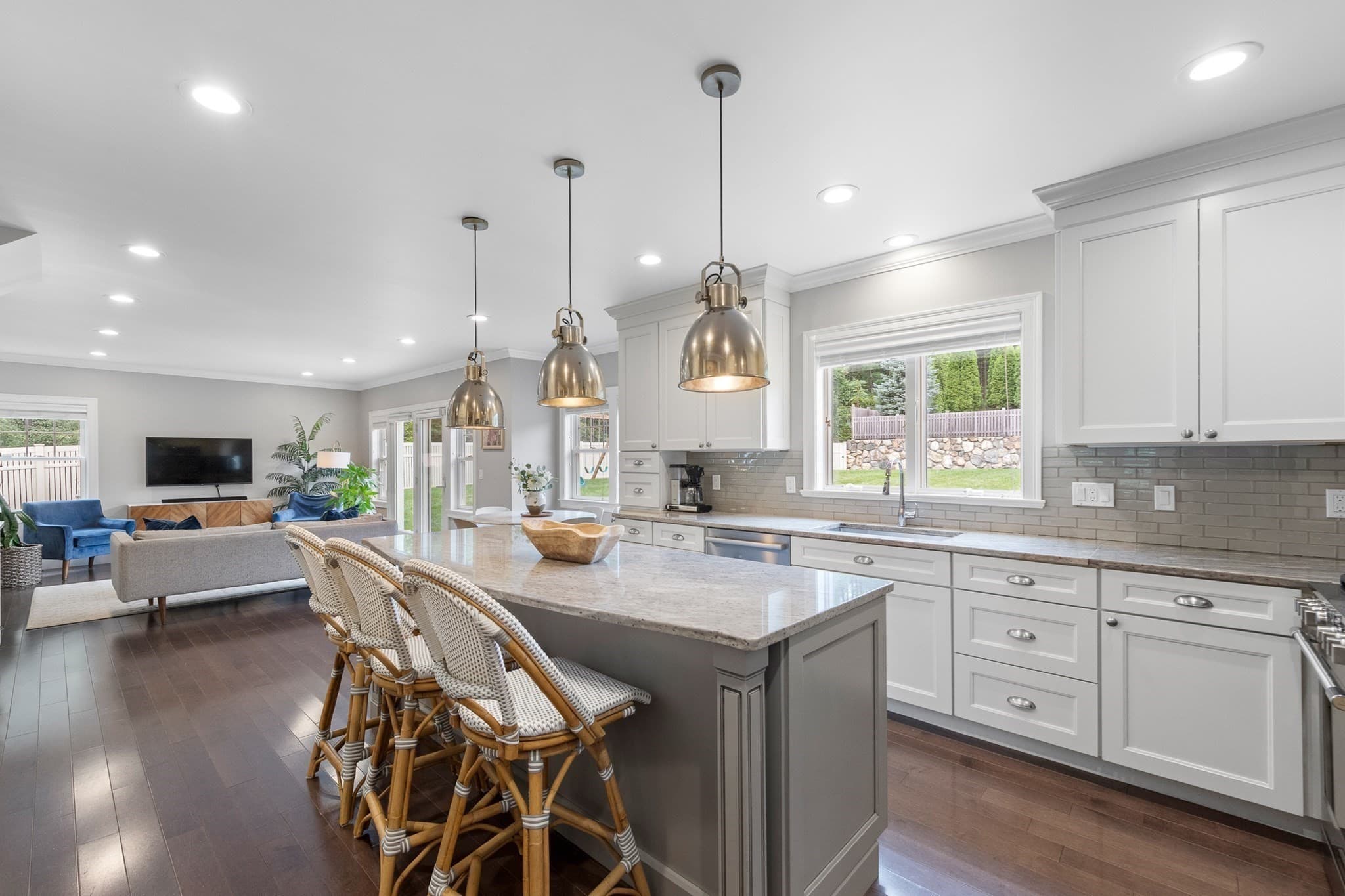 Single Family Residence at 5 Lakeshore Ave, Beverly MA 01915, Beverly, photo 6 of 38