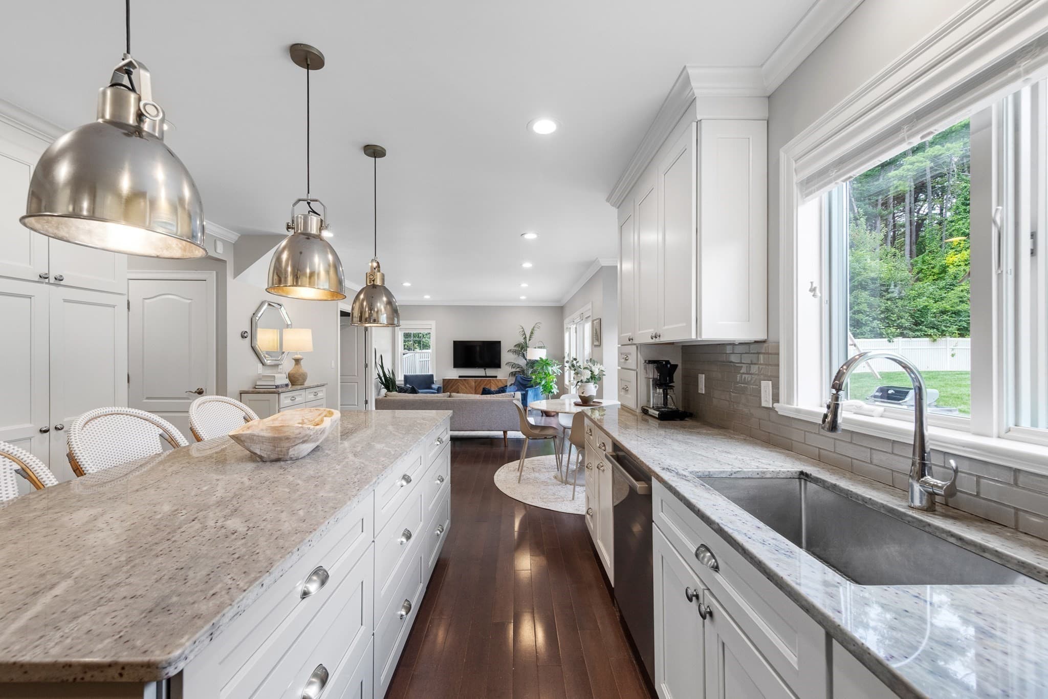 Single Family Residence at 5 Lakeshore Ave, Beverly MA 01915, Beverly, photo 9 of 38