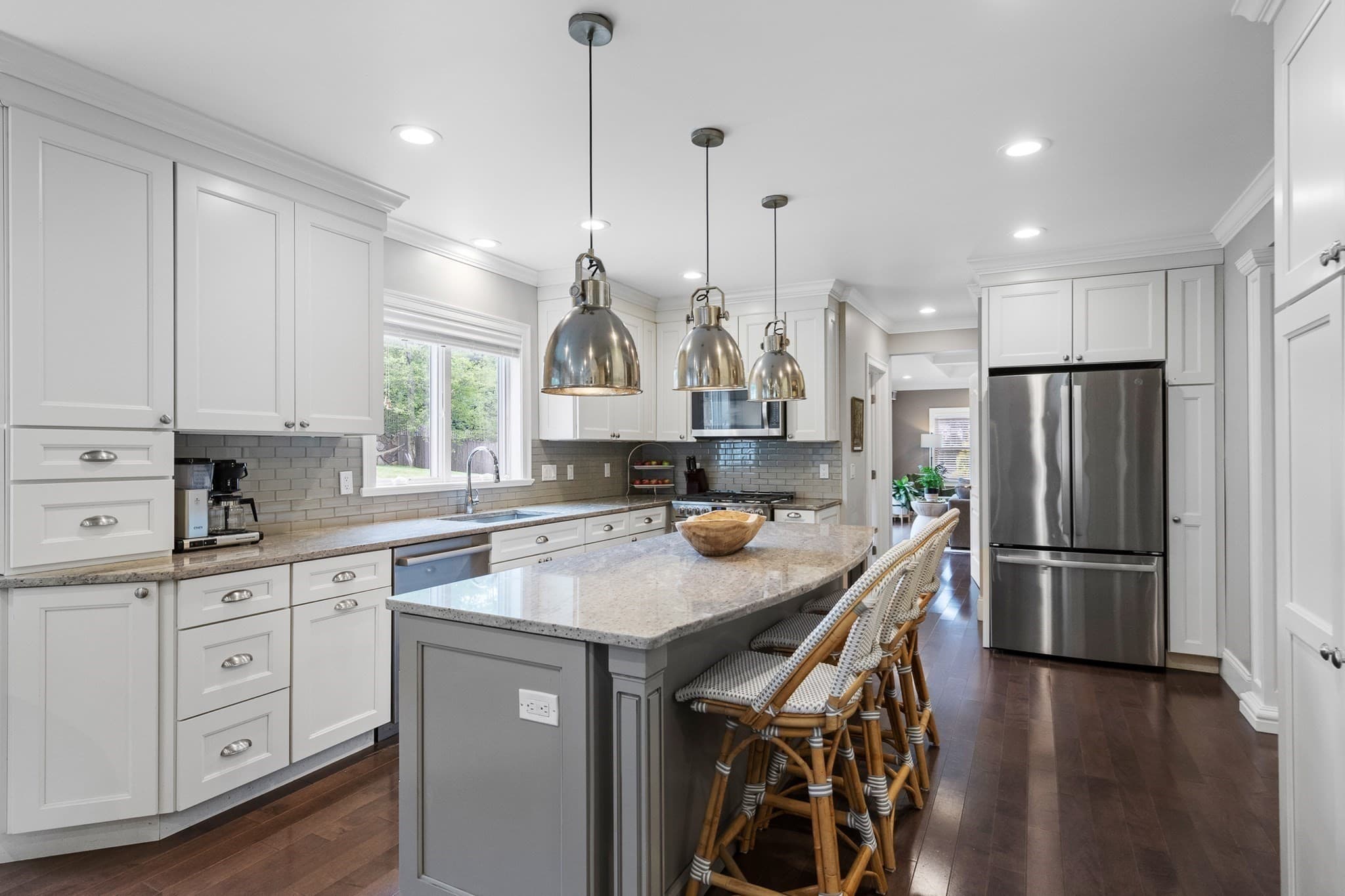 Single Family Residence at 5 Lakeshore Ave, Beverly MA 01915, Beverly, photo 10 of 38