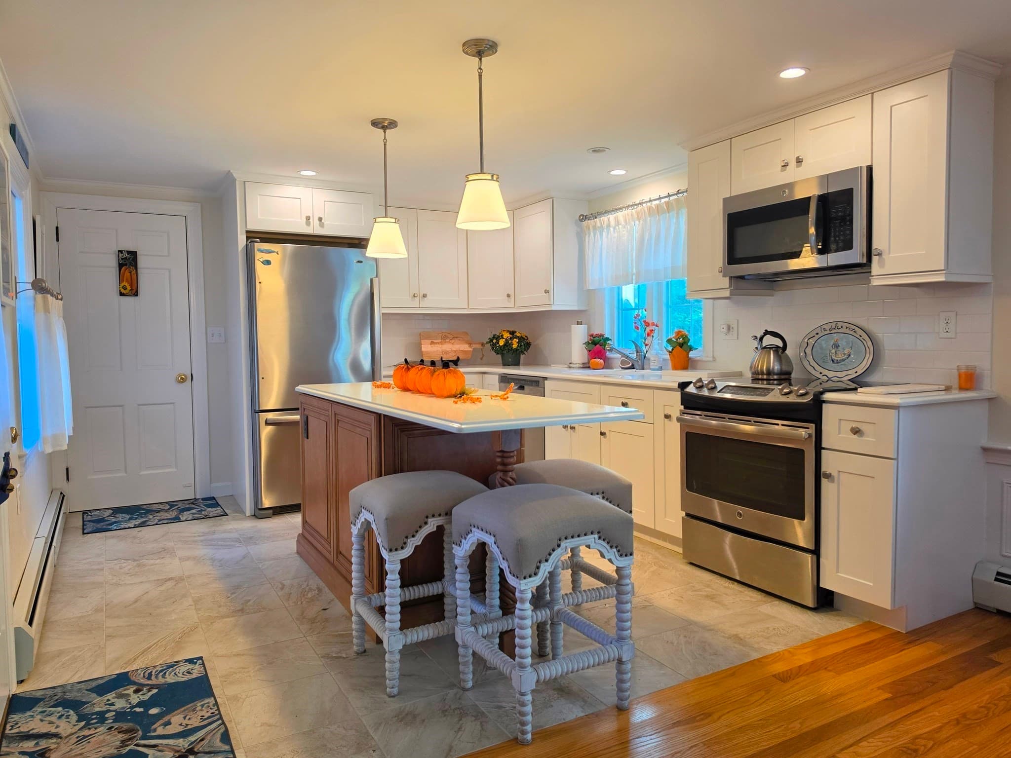 Single Family Residence at 17 Captain York Road, Yarmouth MA 02664, Yarmouth, photo 3 of 41