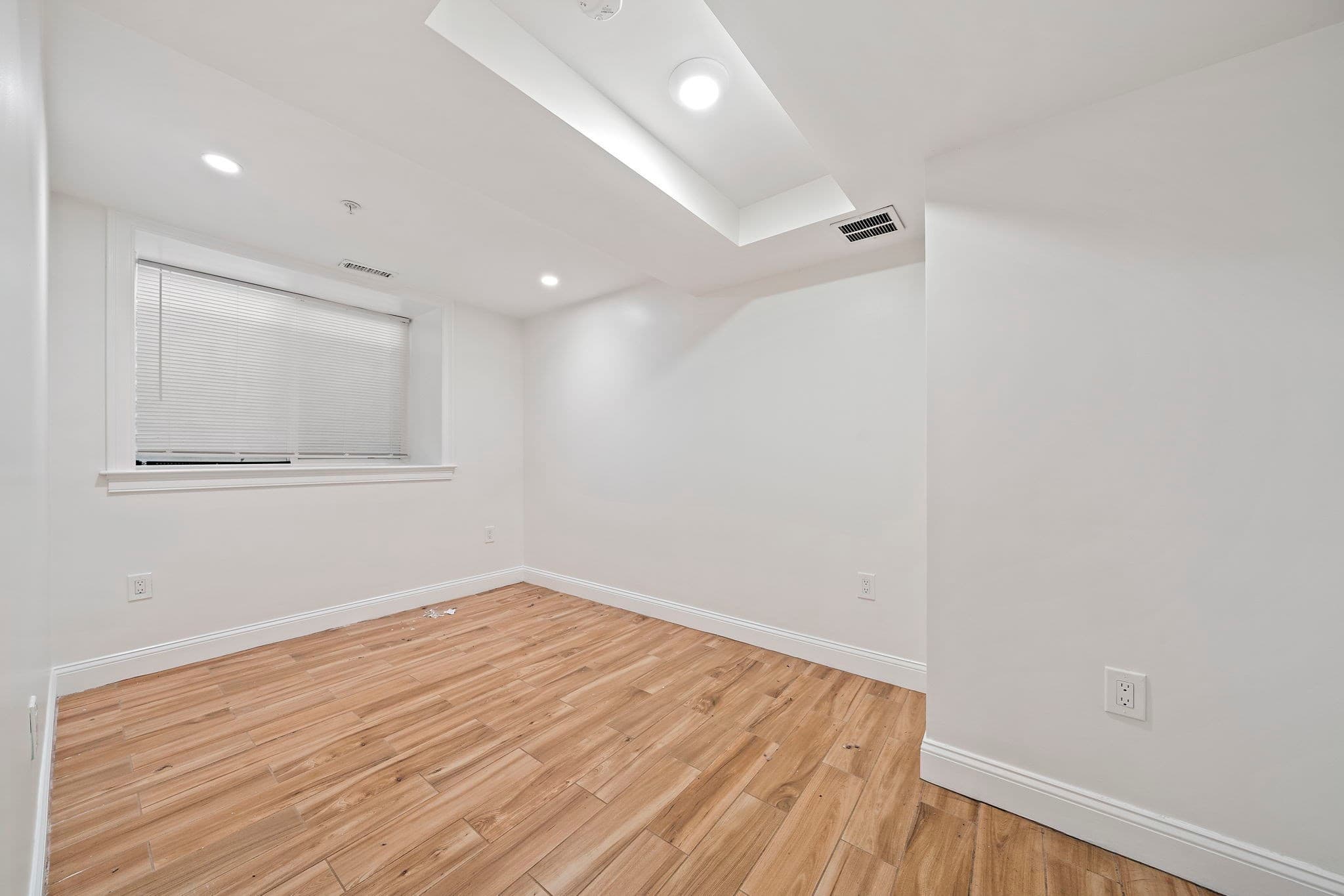 Condominium at 12 Loring St # 1, Boston MA 02127, Boston, photo 16 of 23