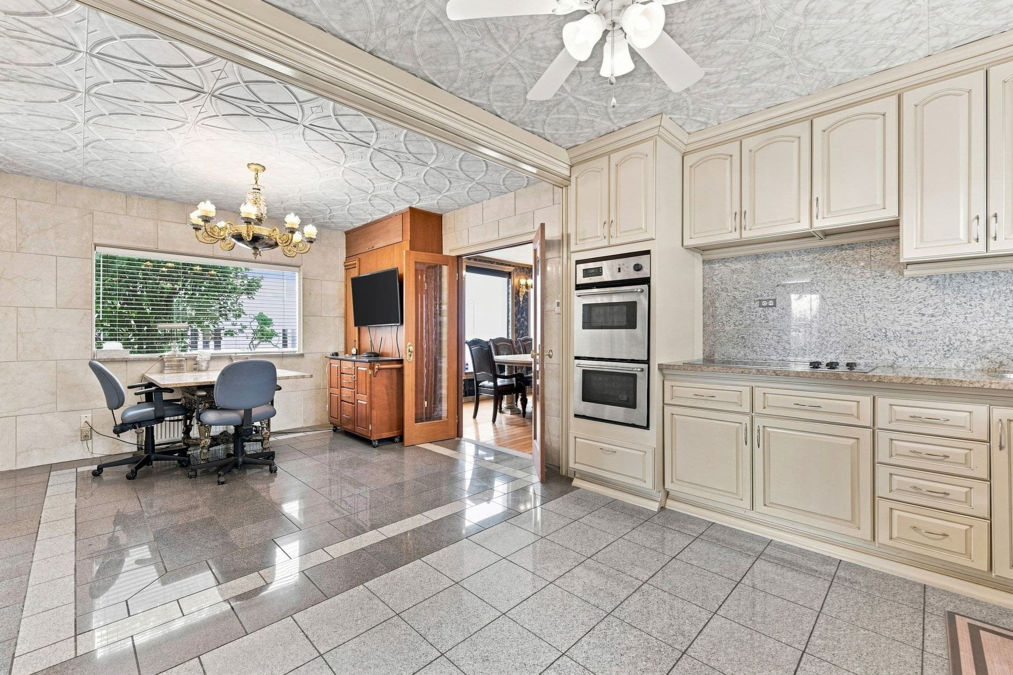 Single Family Residence at 94 Winthrop Shore Dr, Winthrop MA 02152, Winthrop, photo 11 of 42