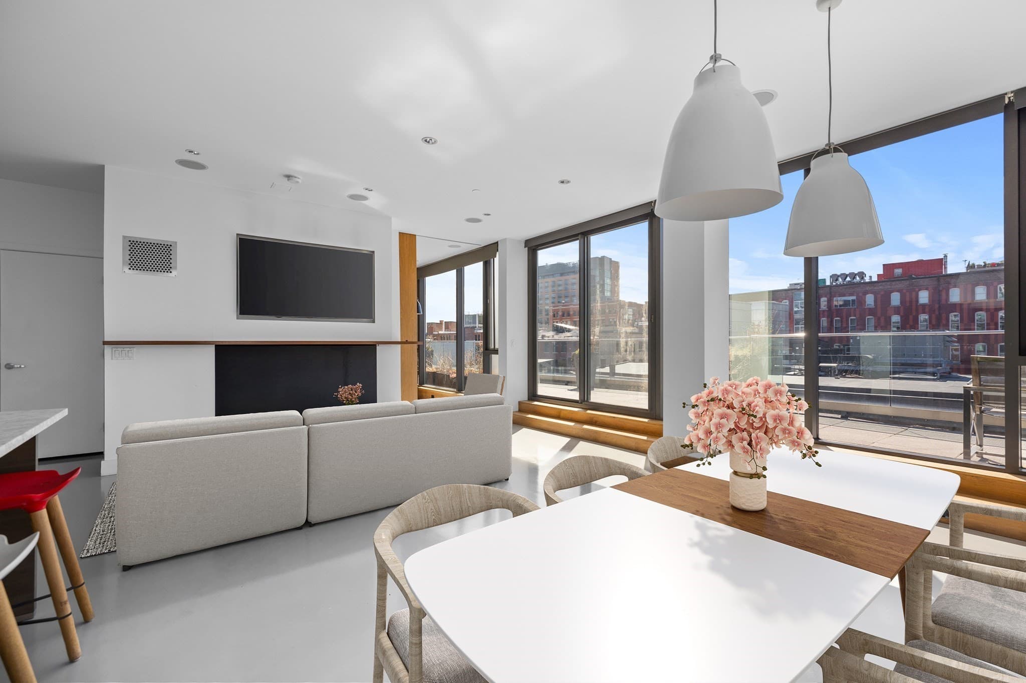 Condominium at 346 Congress St. # 701, Boston MA 02210, photo 7 of 27