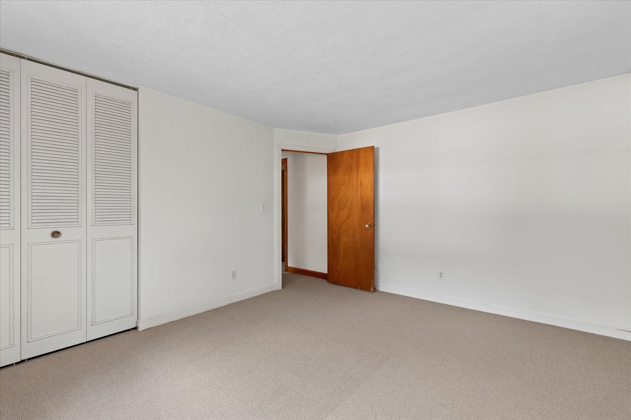 Single Family Residence at 22 Hillview Rd, North Reading MA 01864, North Reading, photo 31 of 38