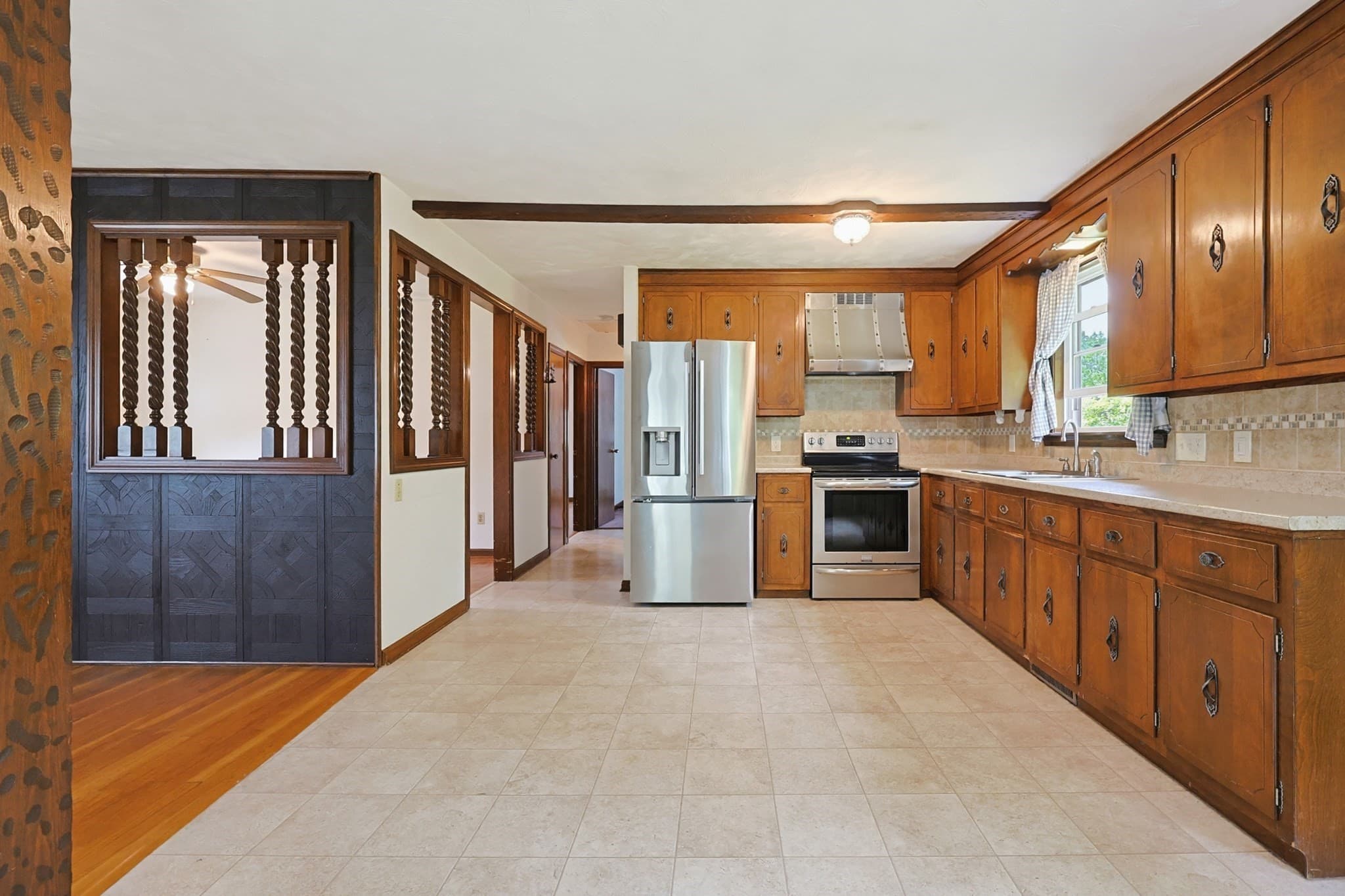 Single Family Residence at 605 Wood Street, Swansea MA 02777, Swansea, photo 12 of 42