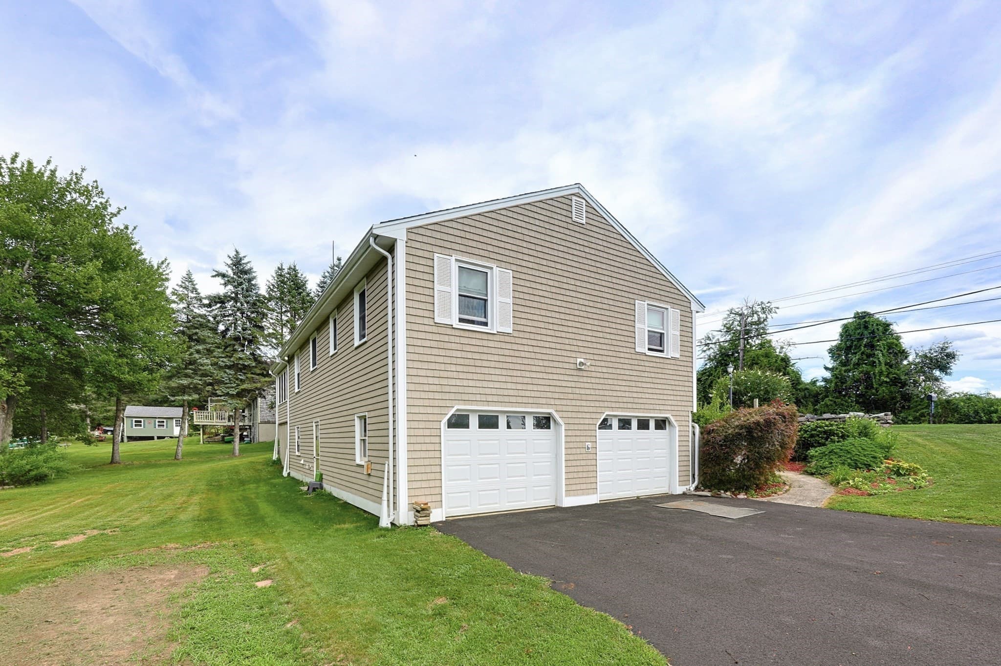 Single Family Residence at 605 Wood Street, Swansea MA 02777, Swansea, photo 7 of 42