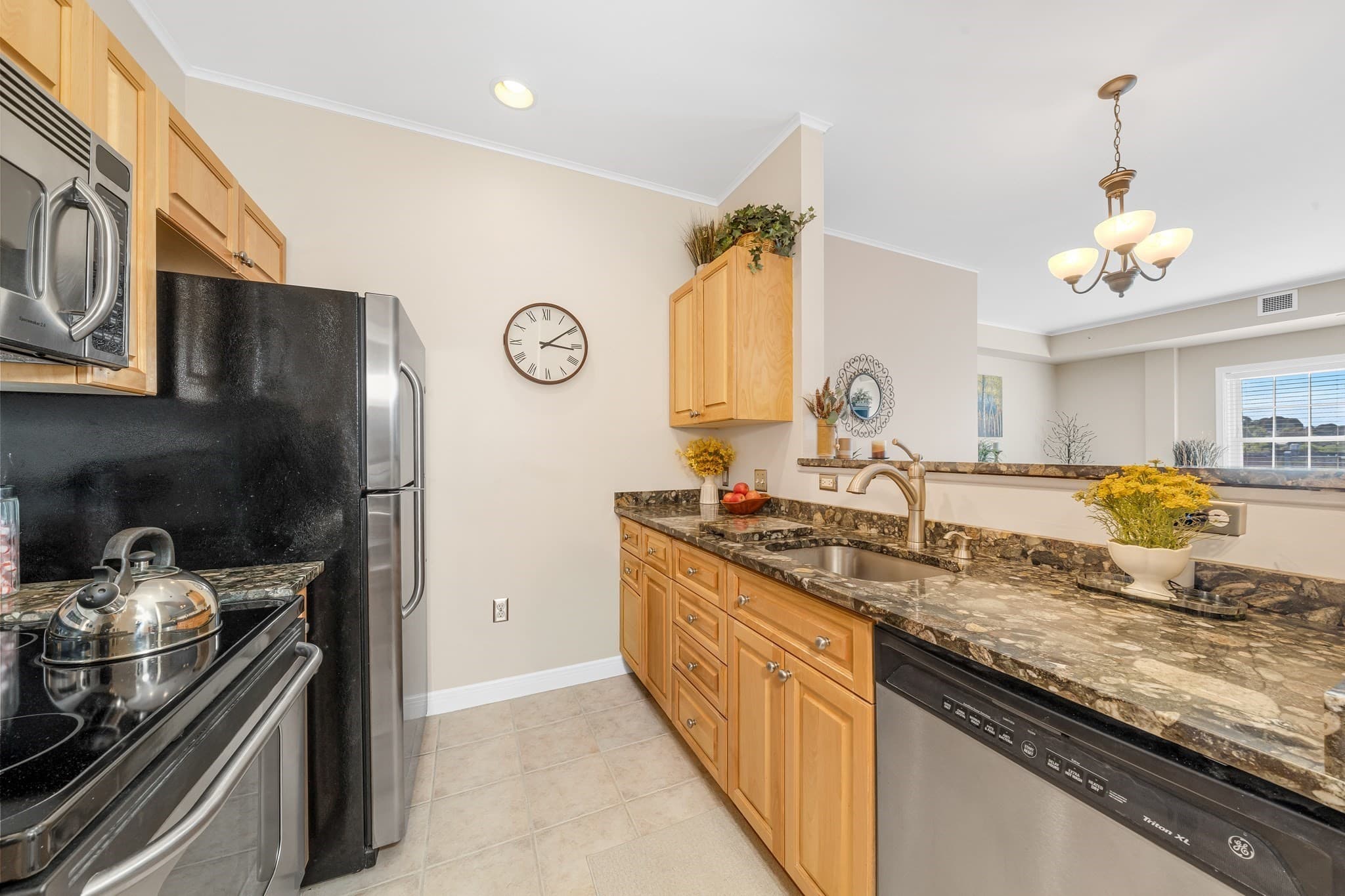 Condominium at 8 Walnut St # 418, Peabody MA 01960, Peabody, photo 24 of 37