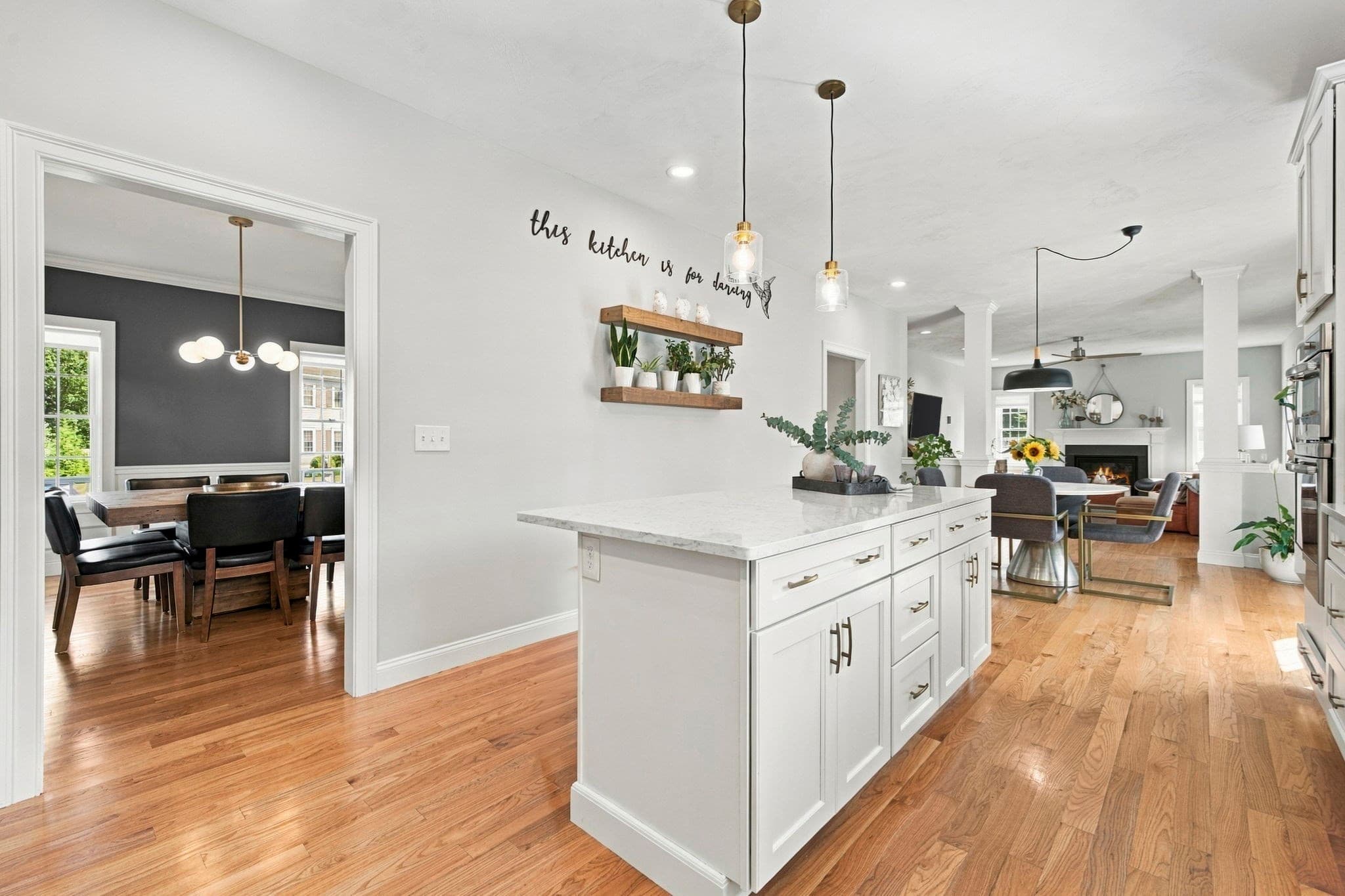 Single Family Residence at 2 Edward Dr, Littleton MA 01460, Littleton, photo 4 of 41