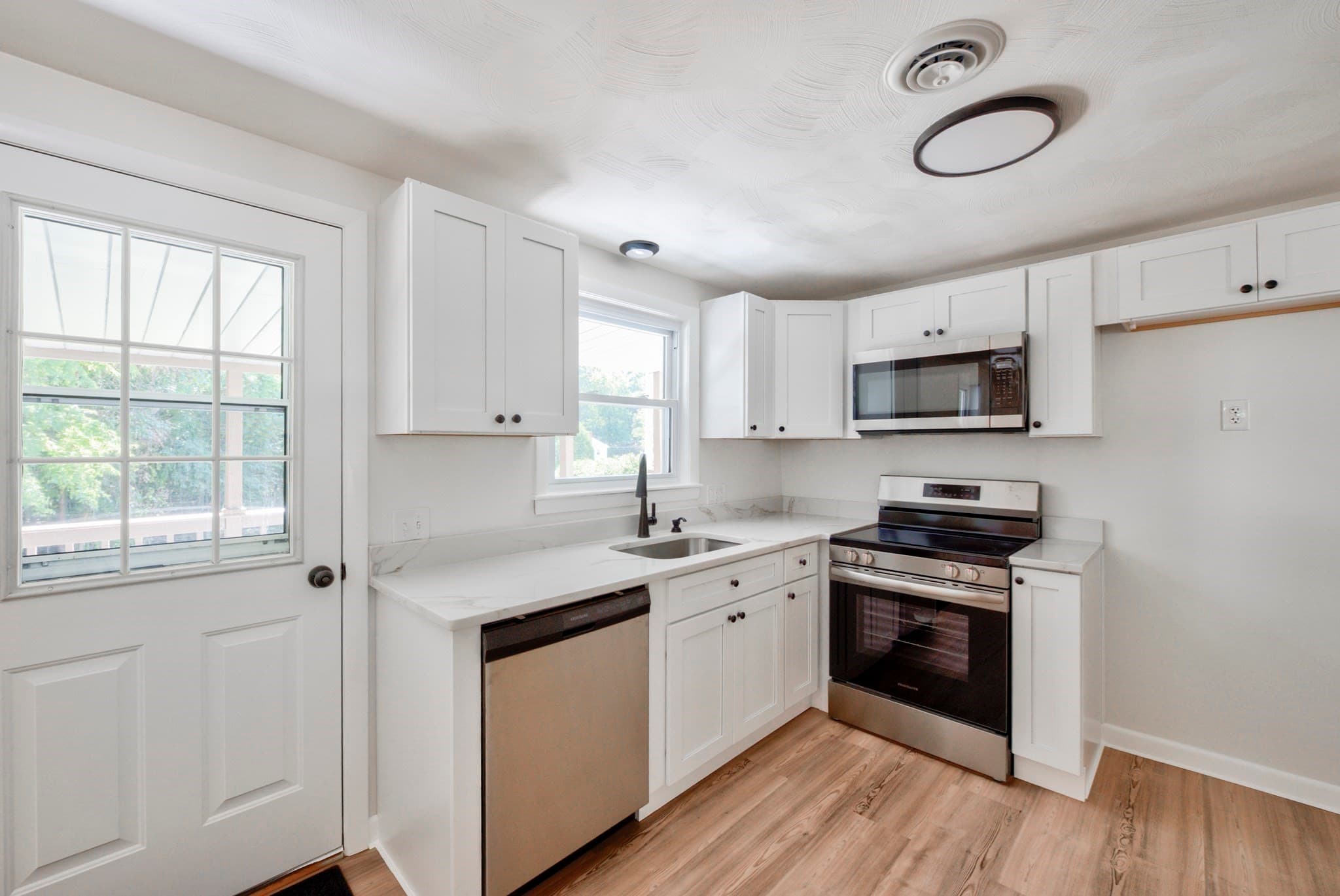 Single Family Residence at 103 Columbus Ave, Stoughton MA 02072, Stoughton, photo 3 of 40