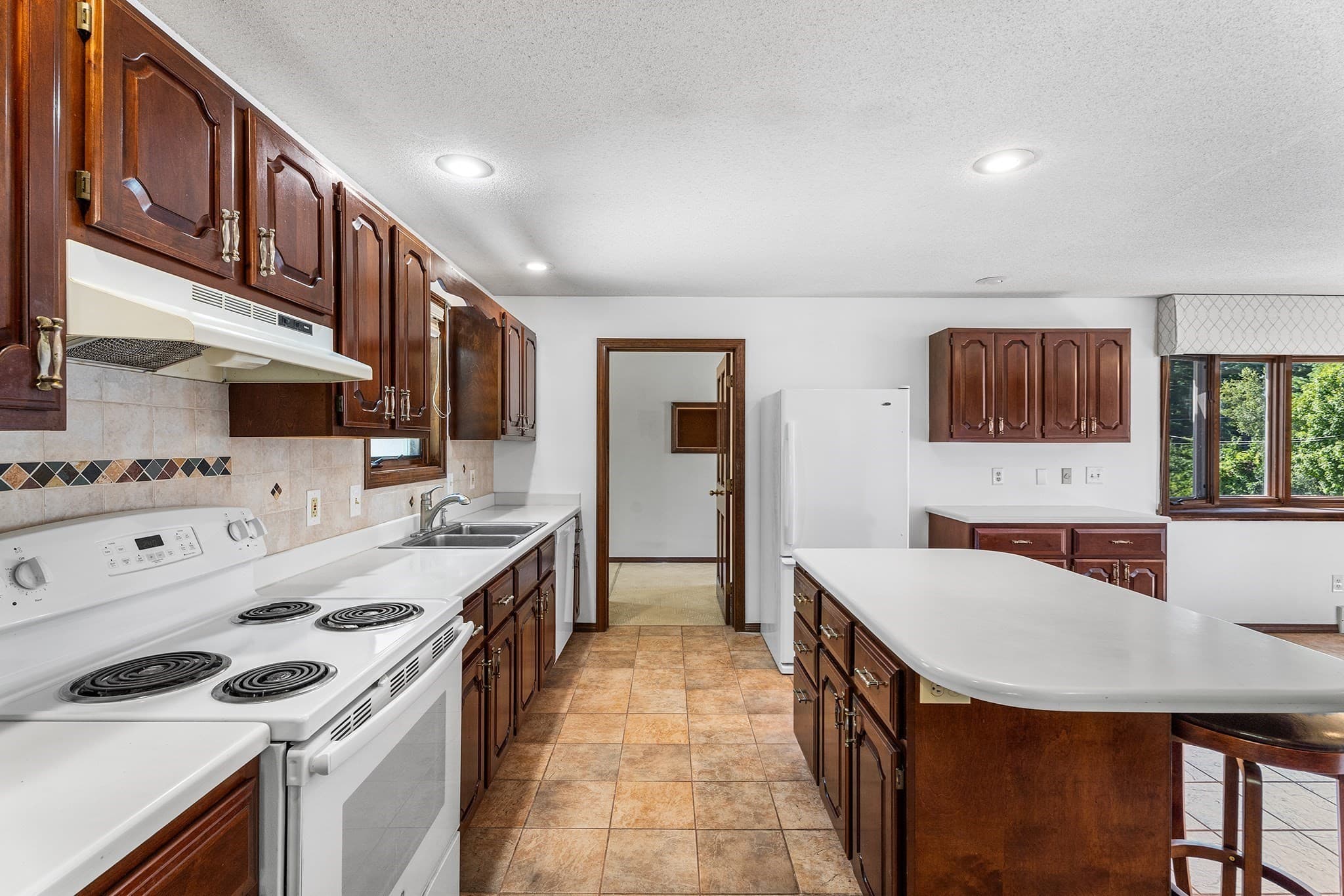 Single Family Residence at 9 Jim Ash Rd, Palmer MA 01069, Palmer, photo 12 of 37