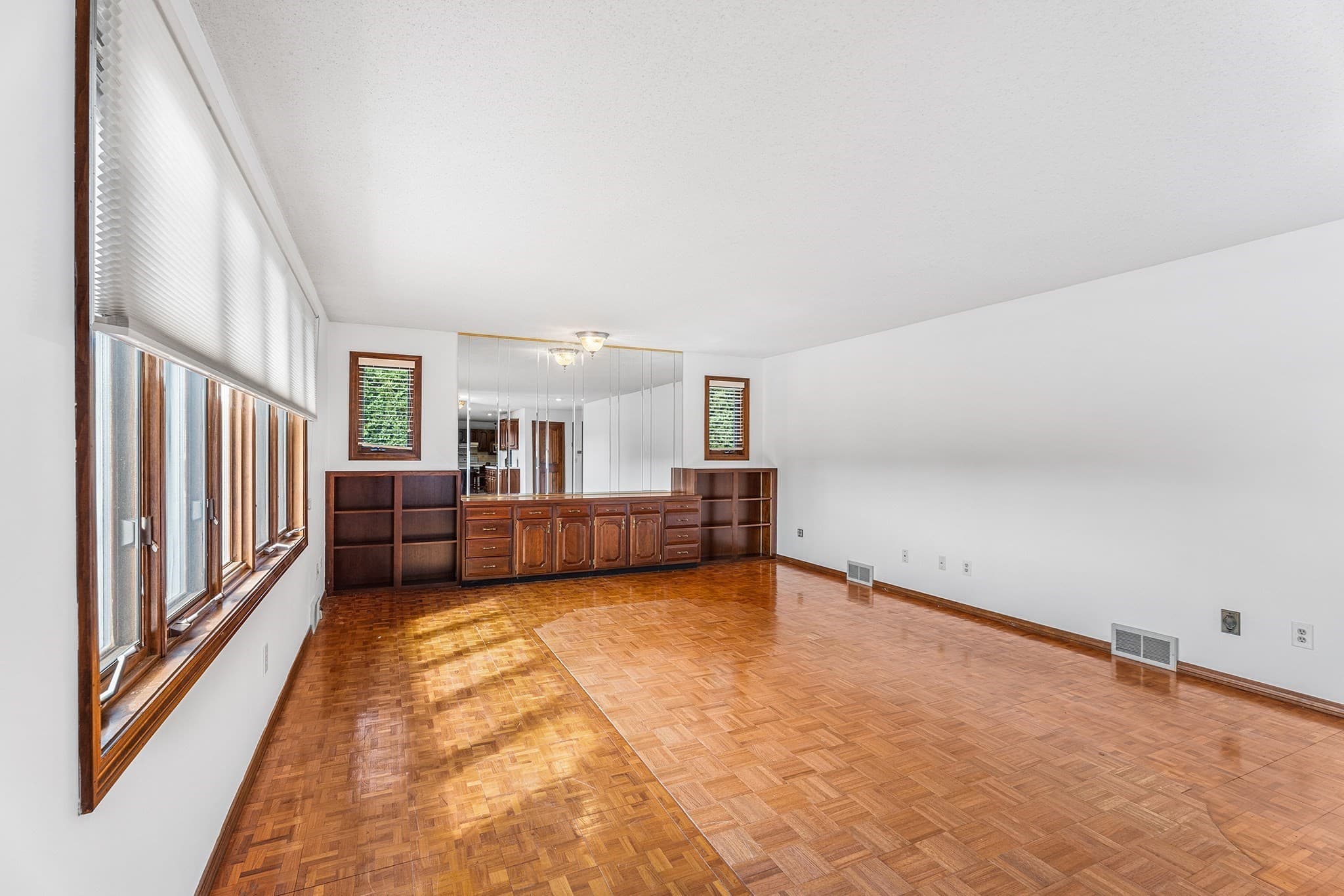 Single Family Residence at 9 Jim Ash Rd, Palmer MA 01069, Palmer, photo 3 of 37