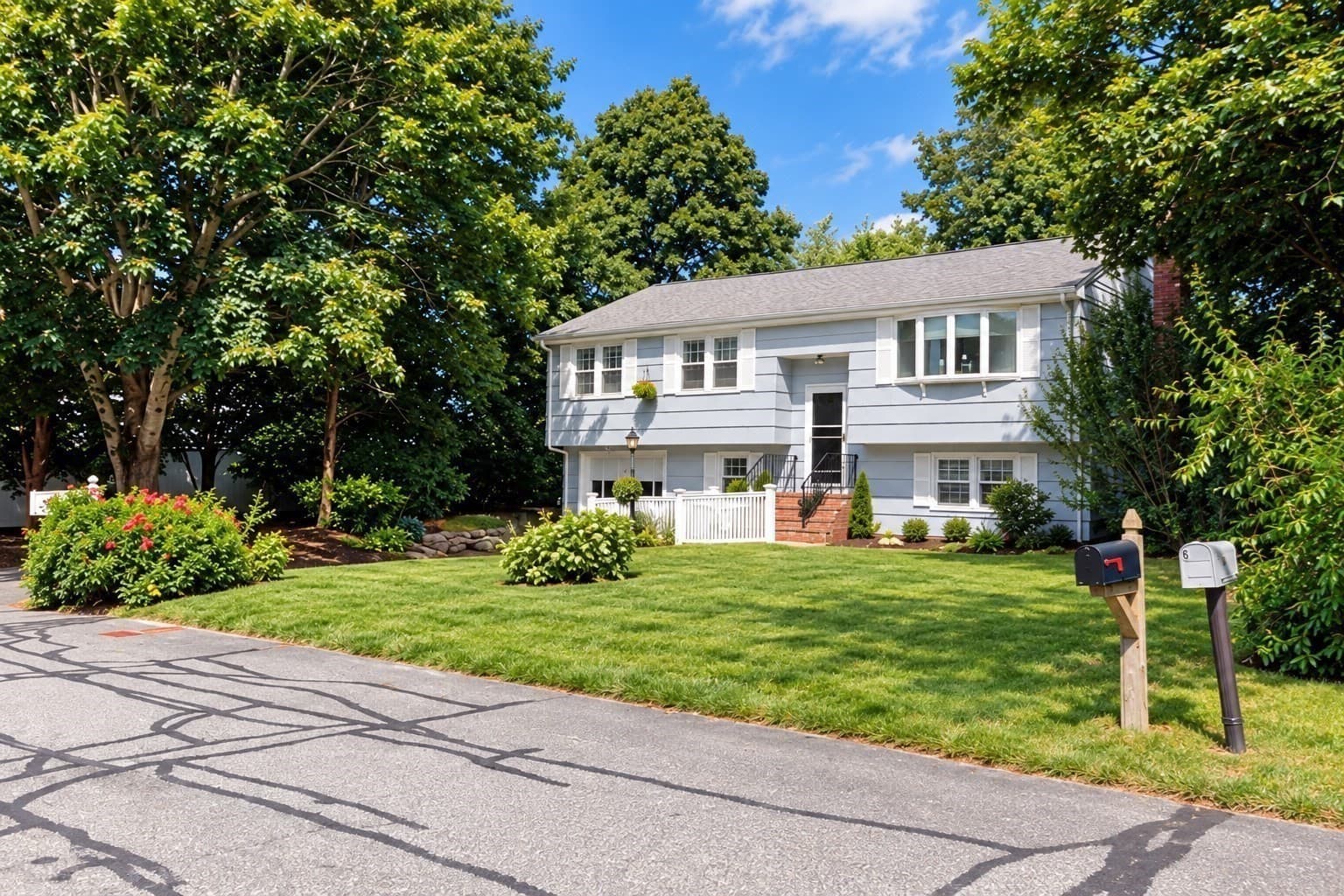 Single Family Residence at 3 Elizabeth Rd, Bourne MA 02559, Bourne, photo 4 of 36