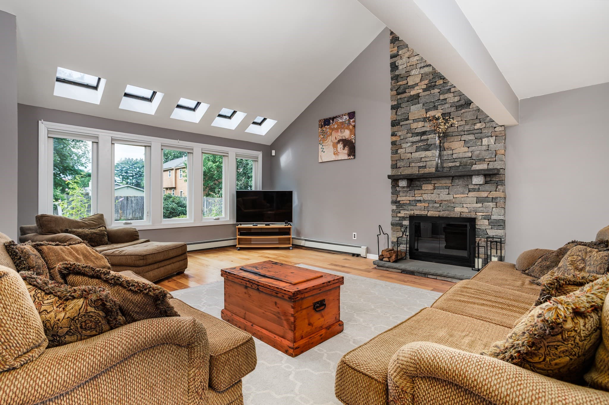 Single Family Residence at 27 Lee St, Lancaster MA 01523, Lancaster, photo 2 of 42