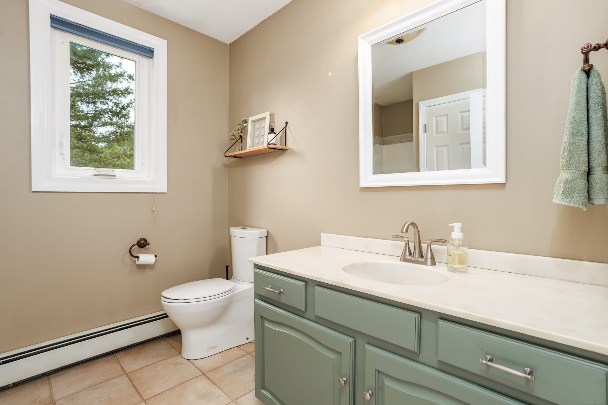 Single Family Residence at 27 Lee St, Lancaster MA 01523, Lancaster, photo 13 of 42
