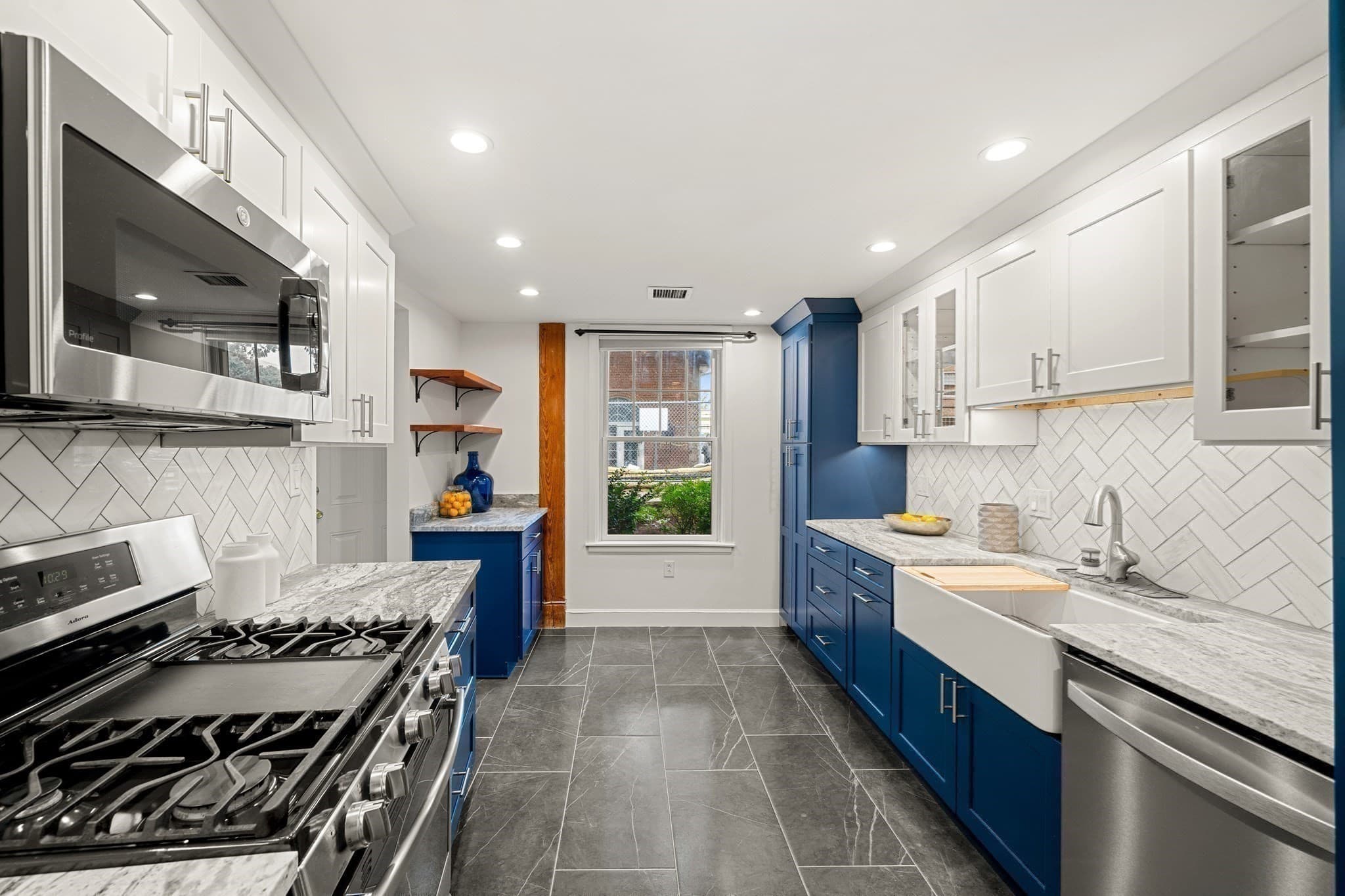 Condominium at 11 S Stone Mill Dr # 712, Dedham MA 02026, Dedham, photo 5 of 23