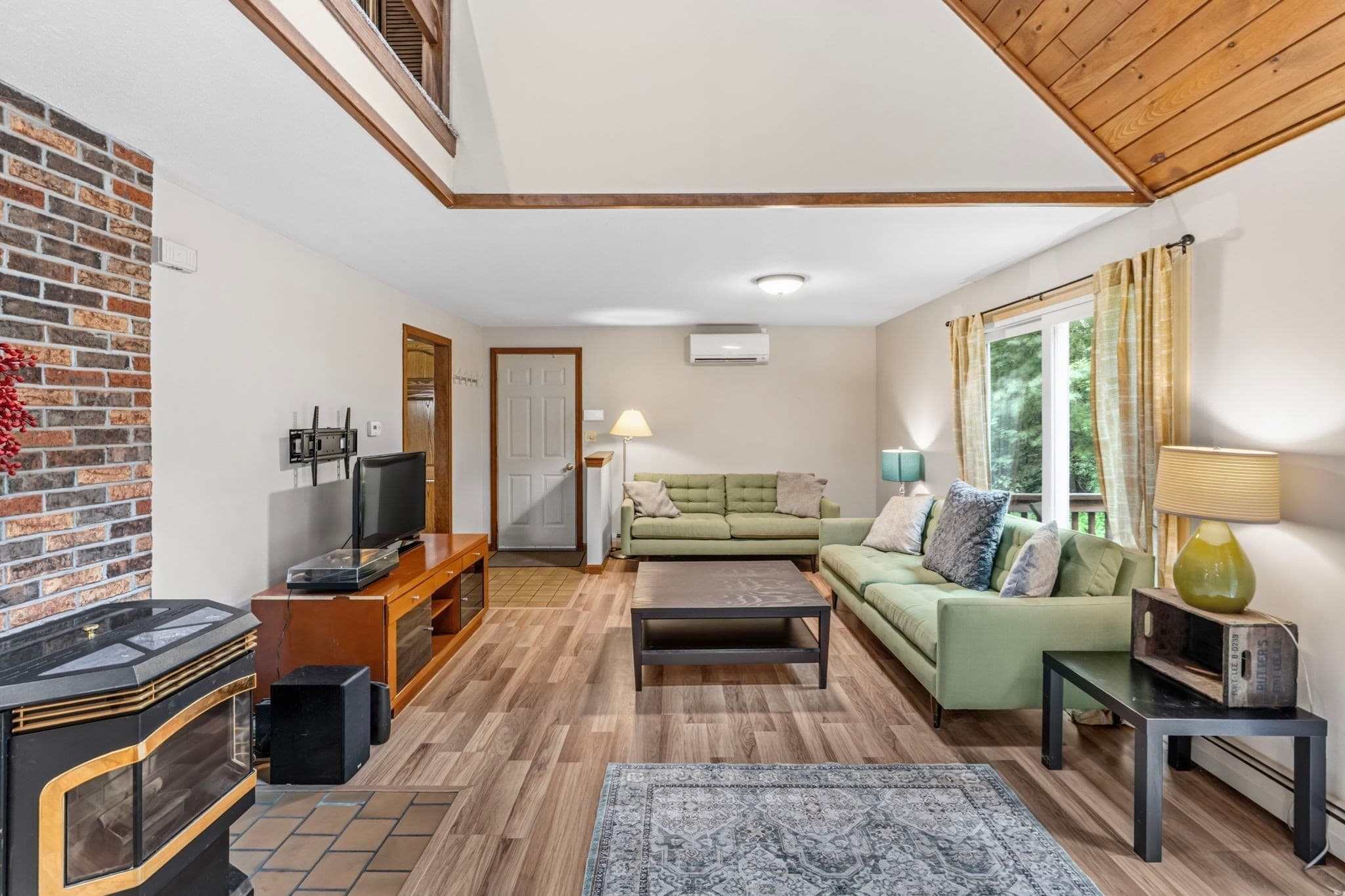 Single Family Residence at 43 Coleman Rd, Southampton MA 01073, Southampton, photo 6 of 42