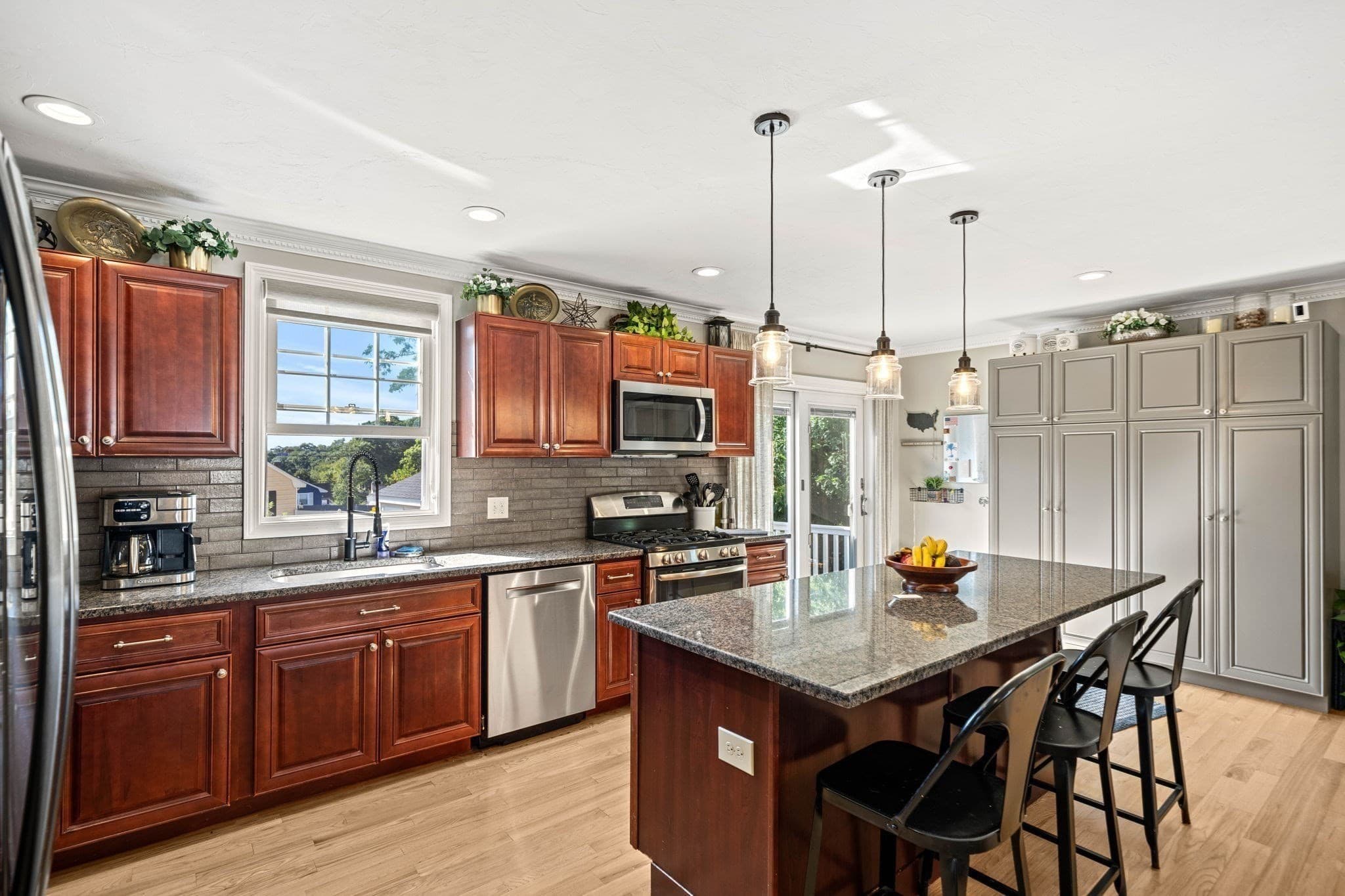 Single Family Residence at 125 Fellsmere Street, Lynn MA 01904, Lynn, photo 12 of 38