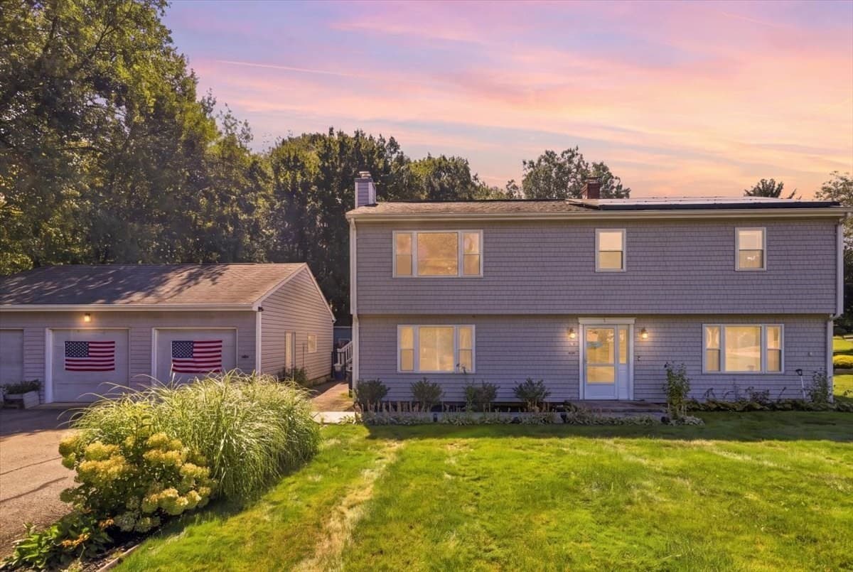 Single Family Residence at 770 Old Warren Rd, Swansea MA 02777, Swansea, photo 2 of 41